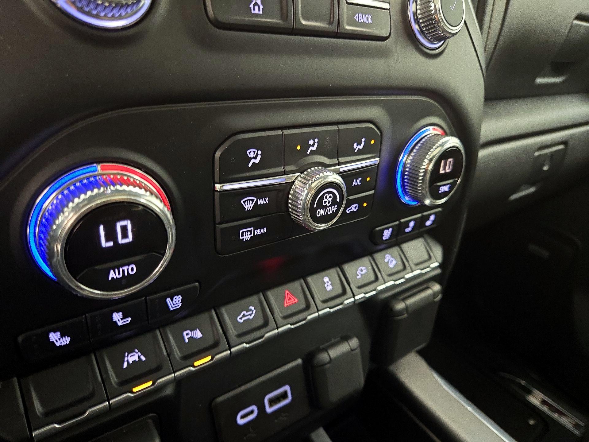 Thumbnail: 2022 GMC Sierra 1500 - 17