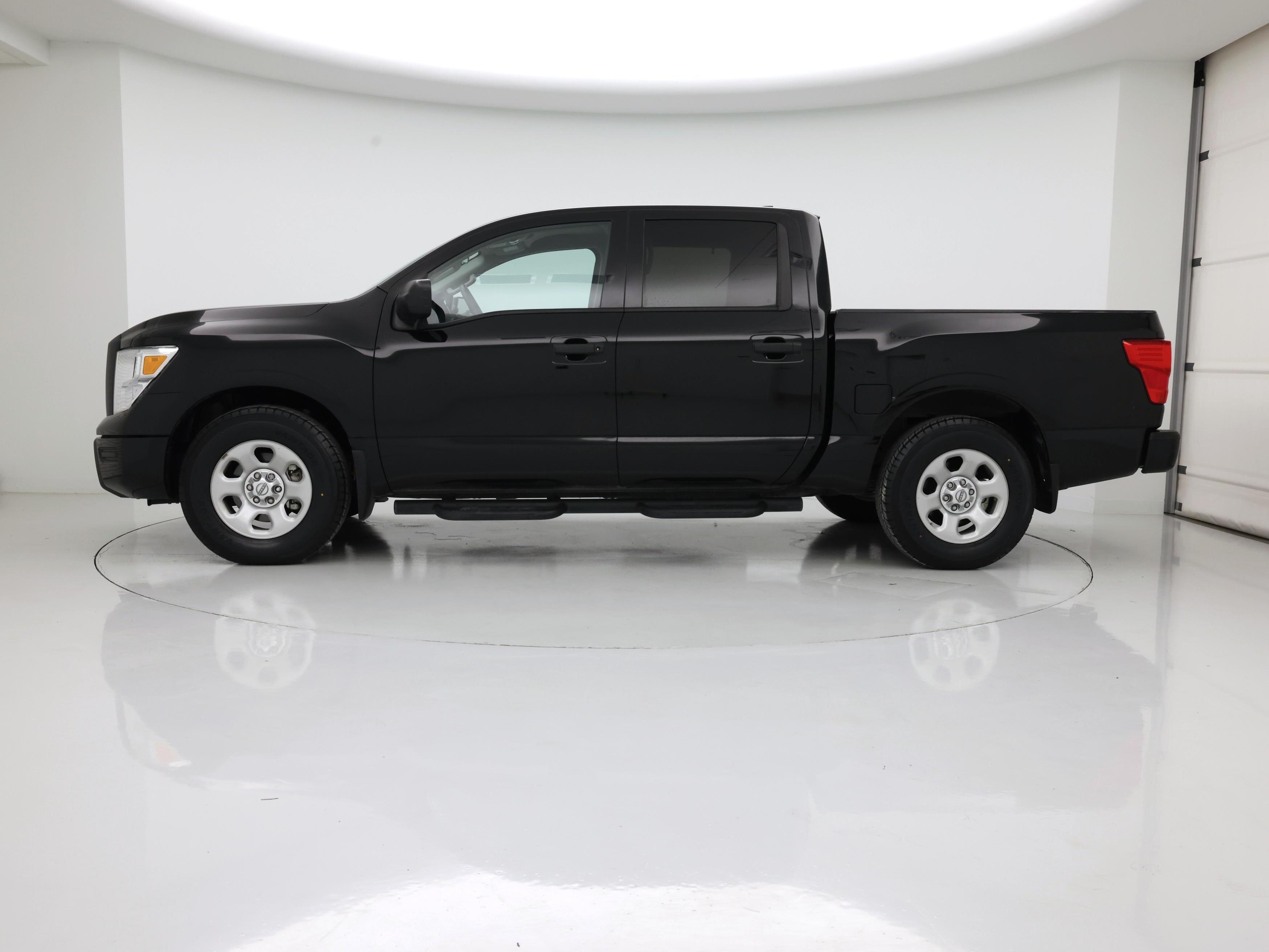 Thumbnail: 2023 Nissan Titan - 3