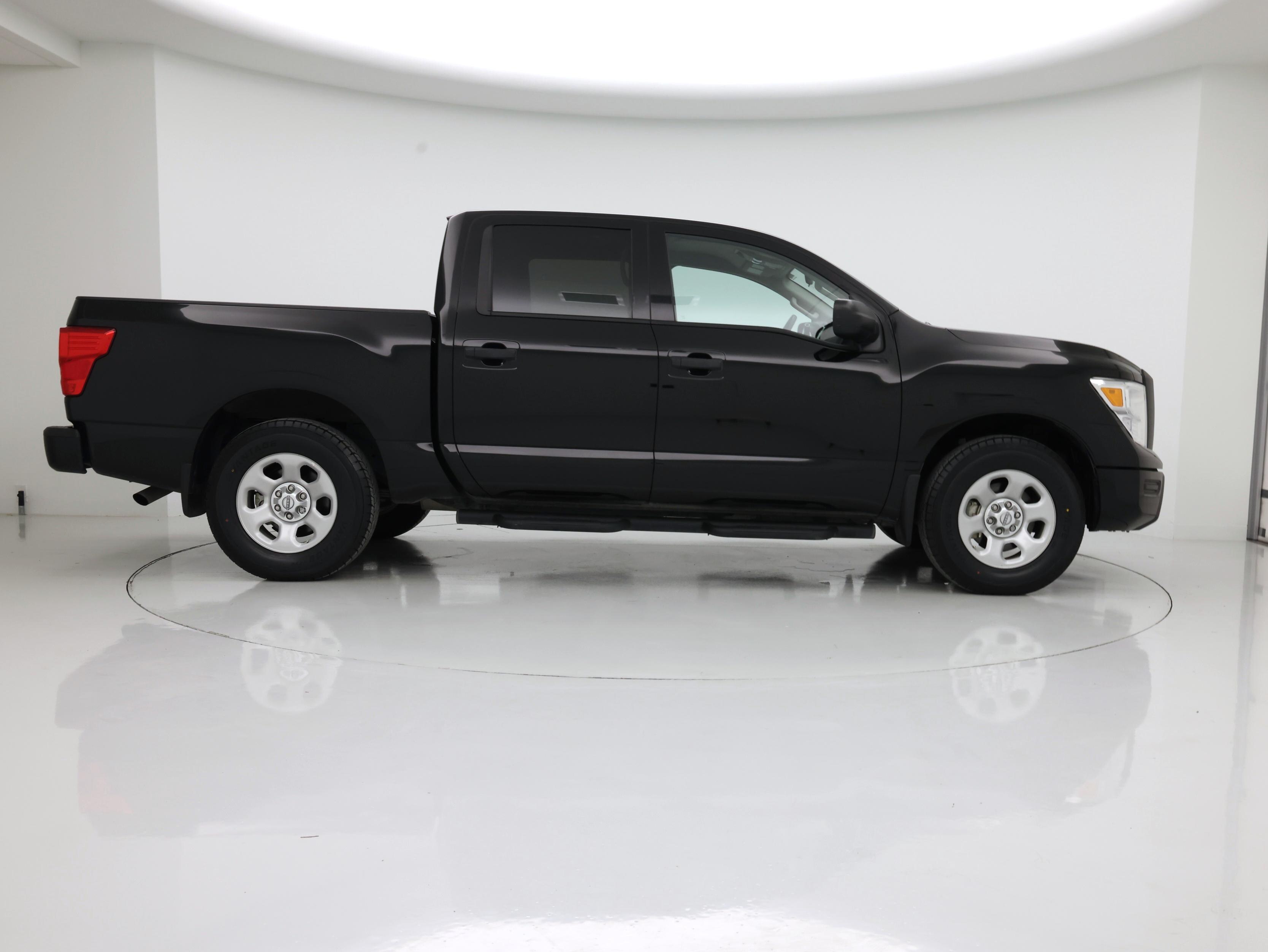 Thumbnail: 2023 Nissan Titan - 7