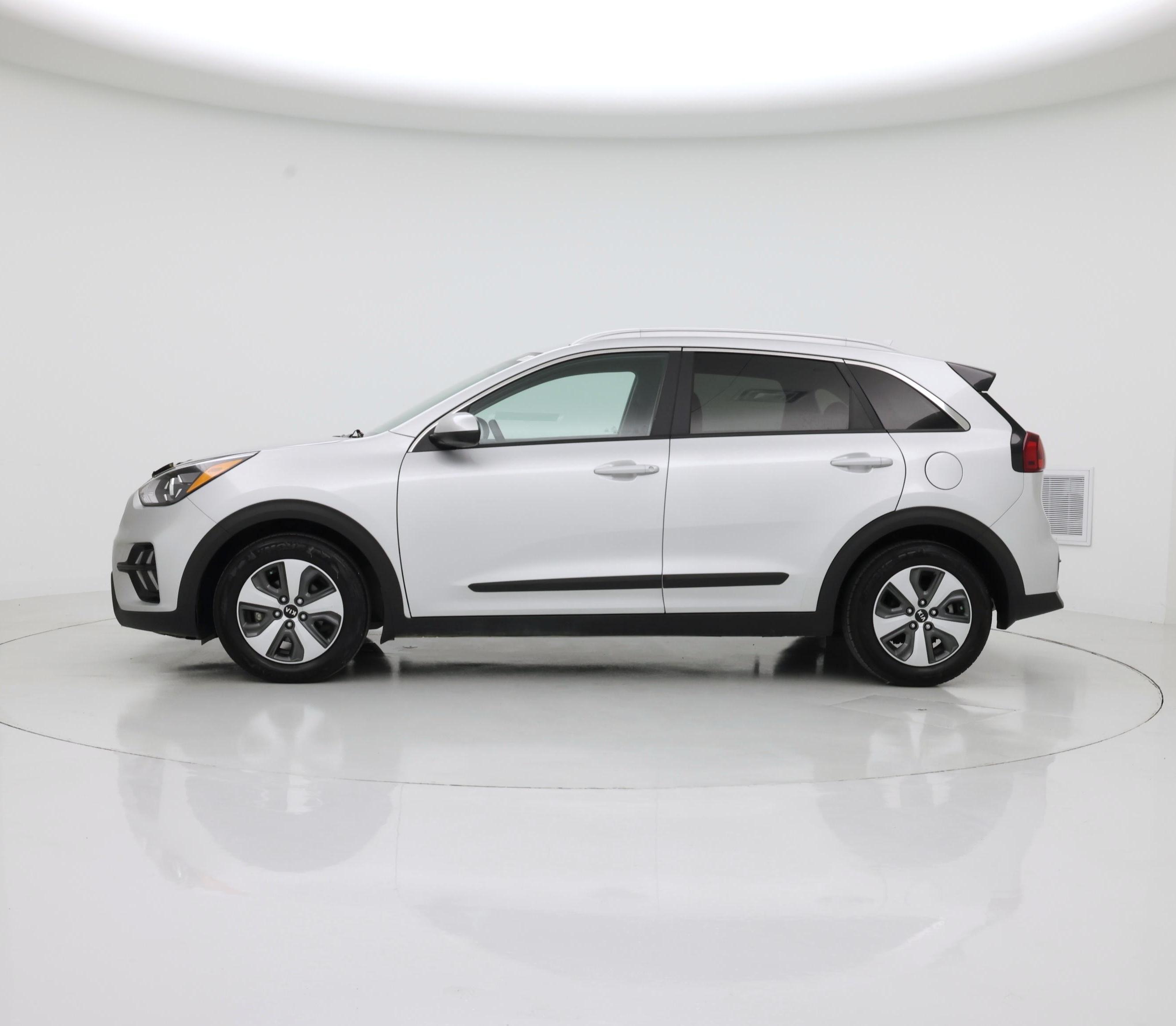 Thumbnail: 2021 Kia Niro - 3