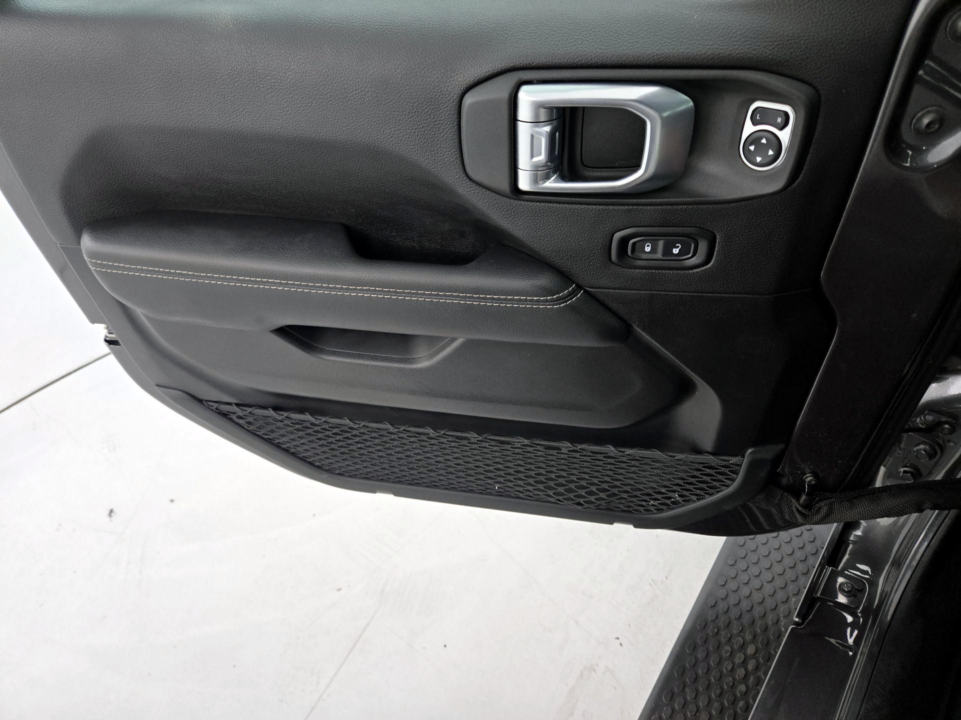 Thumbnail: 2021 Jeep Wrangler - 12