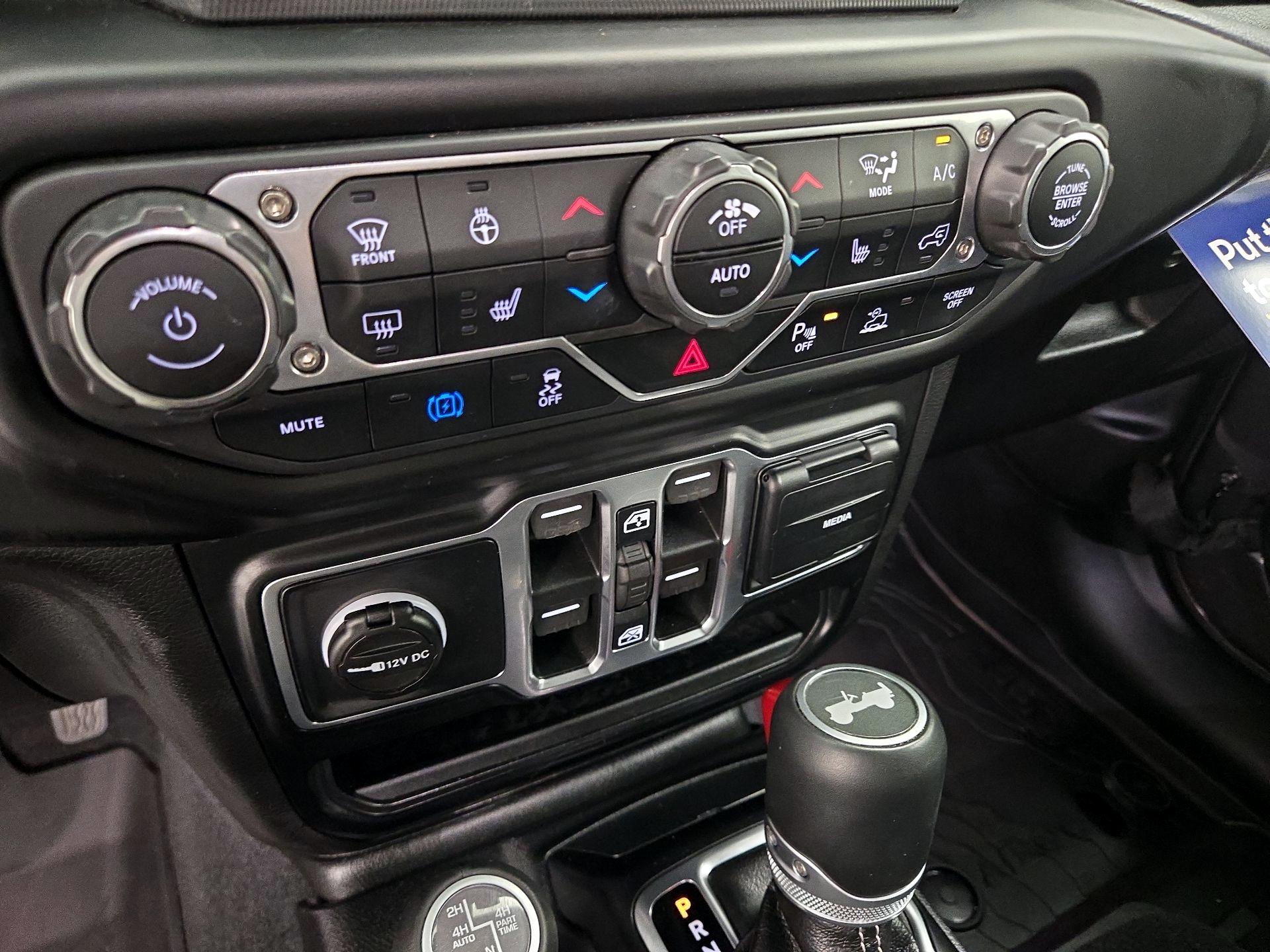 Thumbnail: 2021 Jeep Wrangler - 17