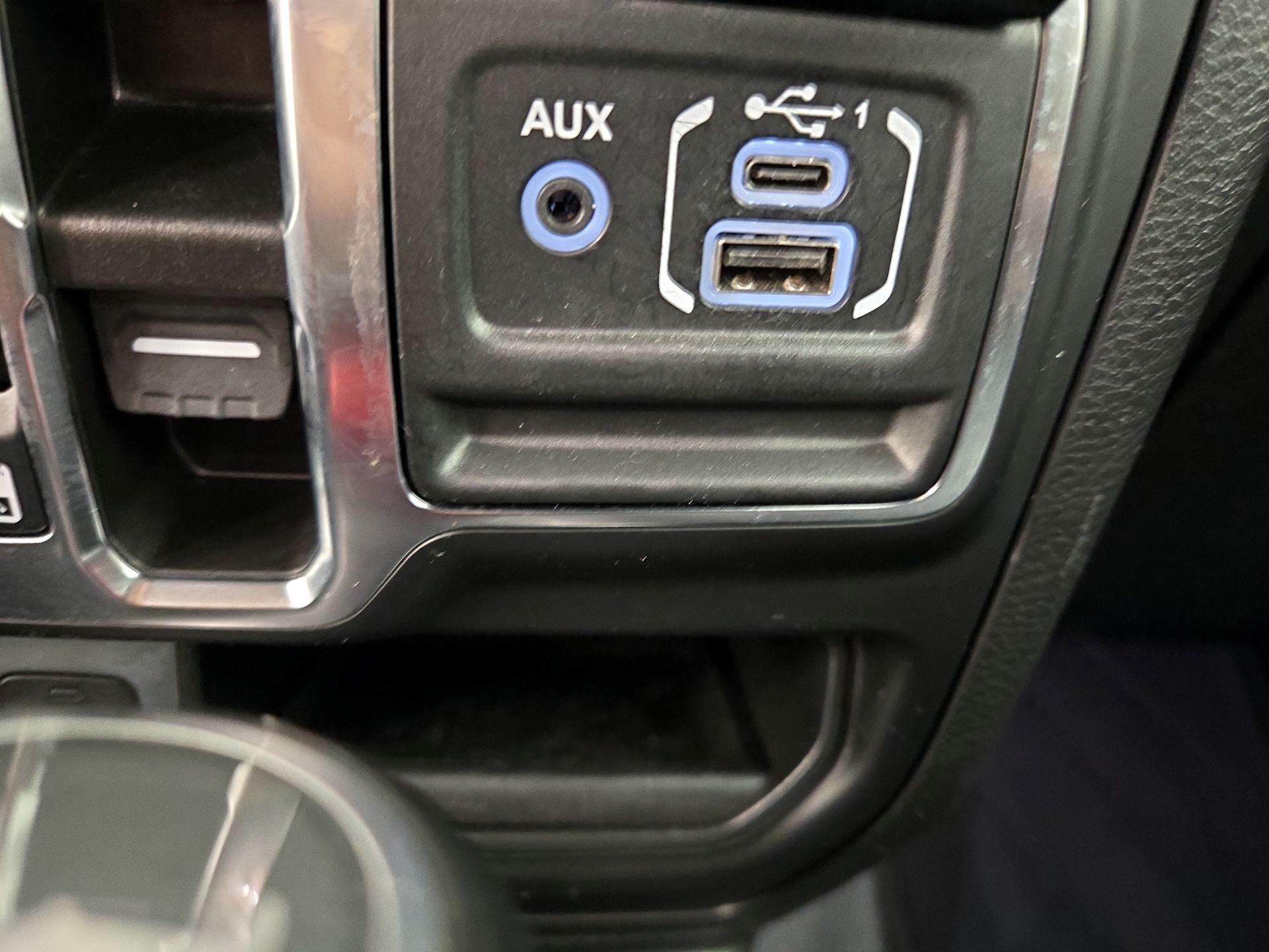Thumbnail: 2022 Jeep Wrangler - 19