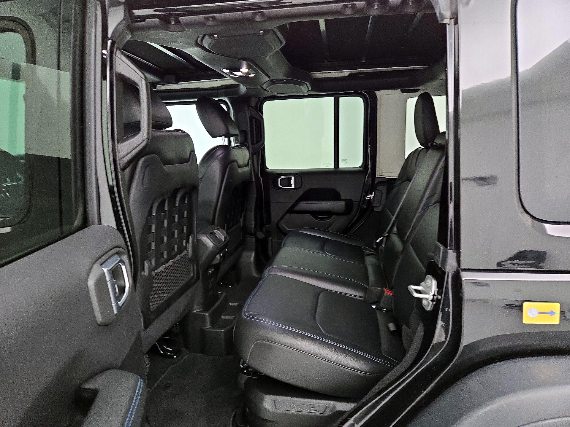 Thumbnail: 2022 Jeep Wrangler - 20