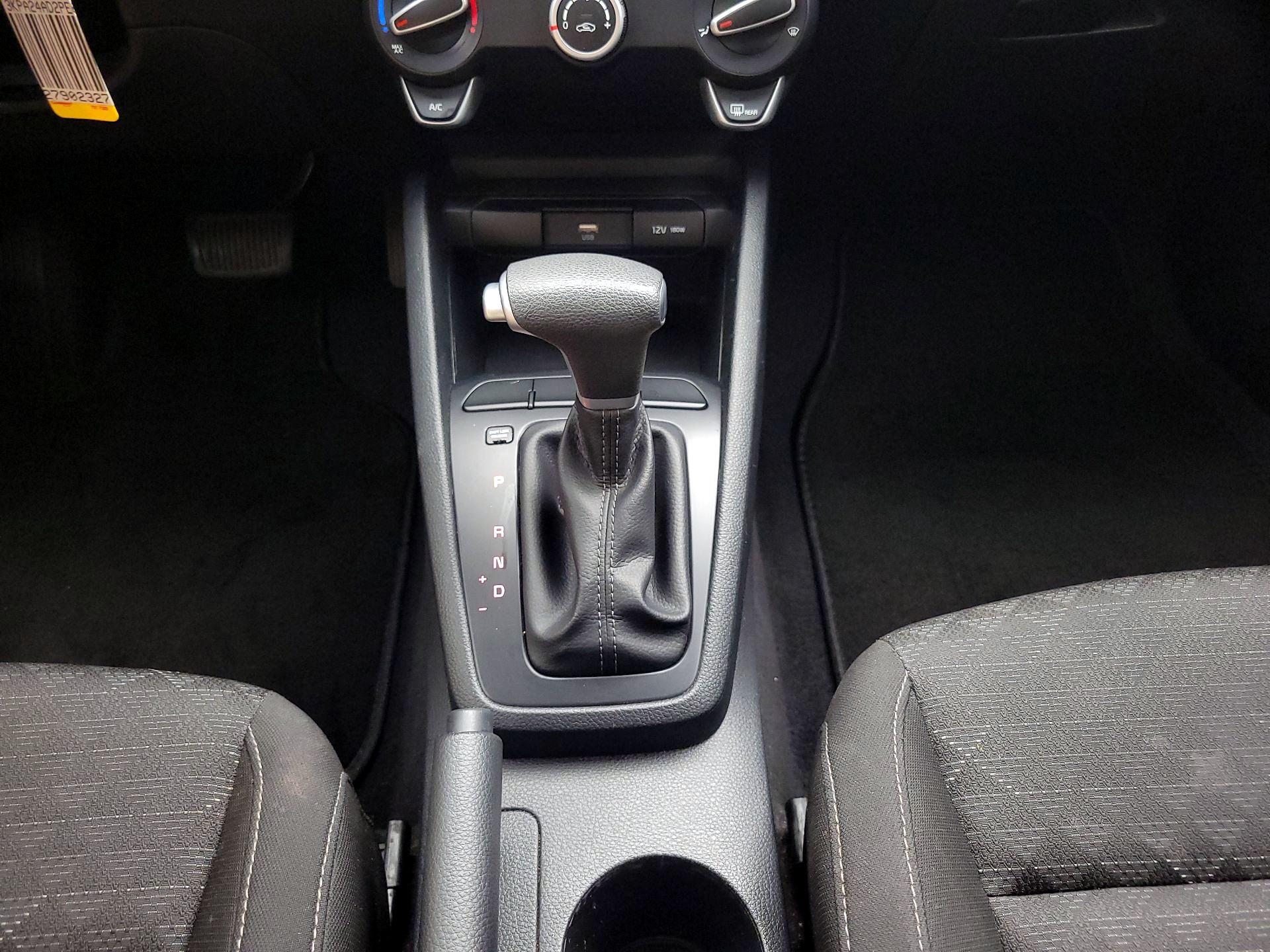 Thumbnail: 2023 Kia Rio - 17