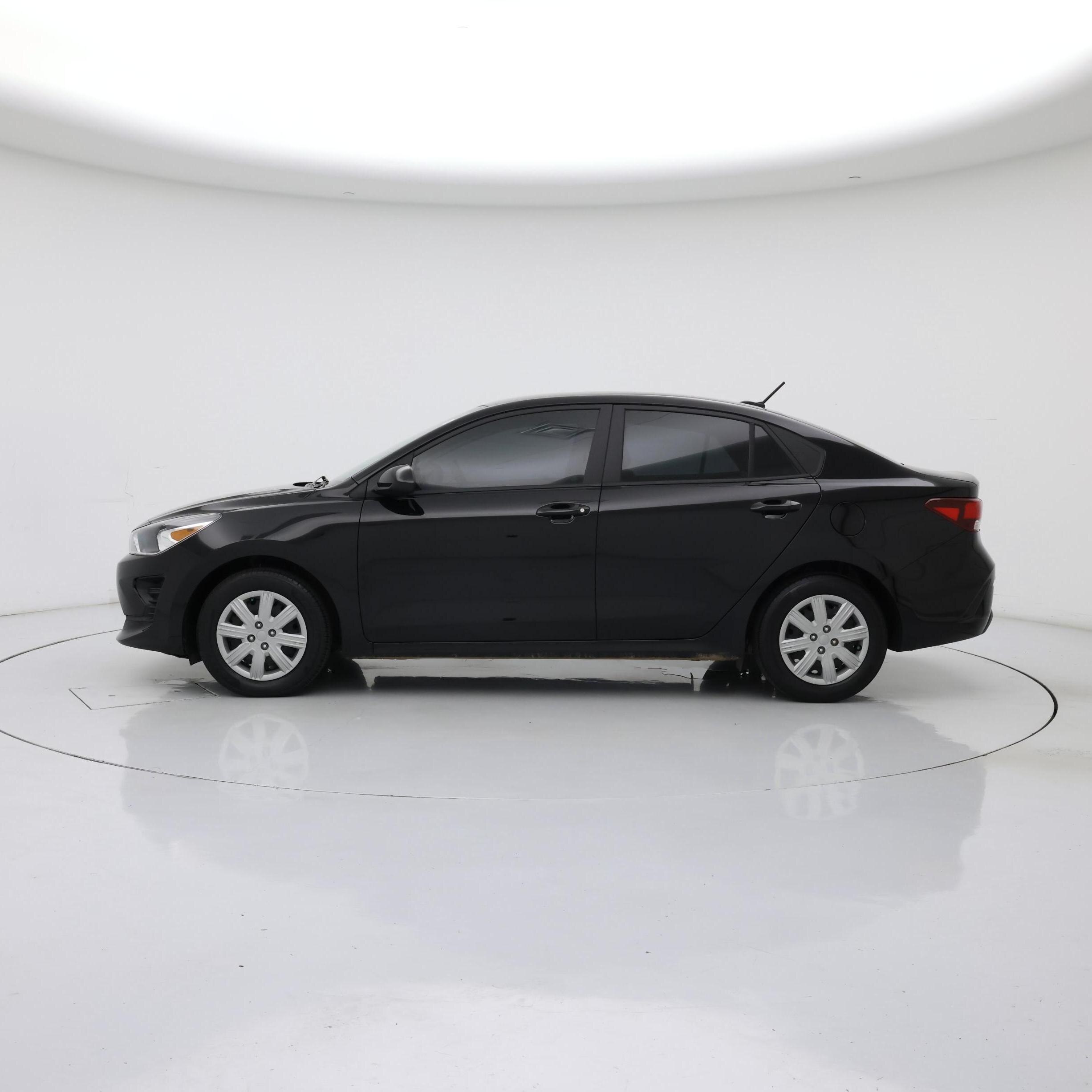 Thumbnail: 2023 Kia Rio - 3