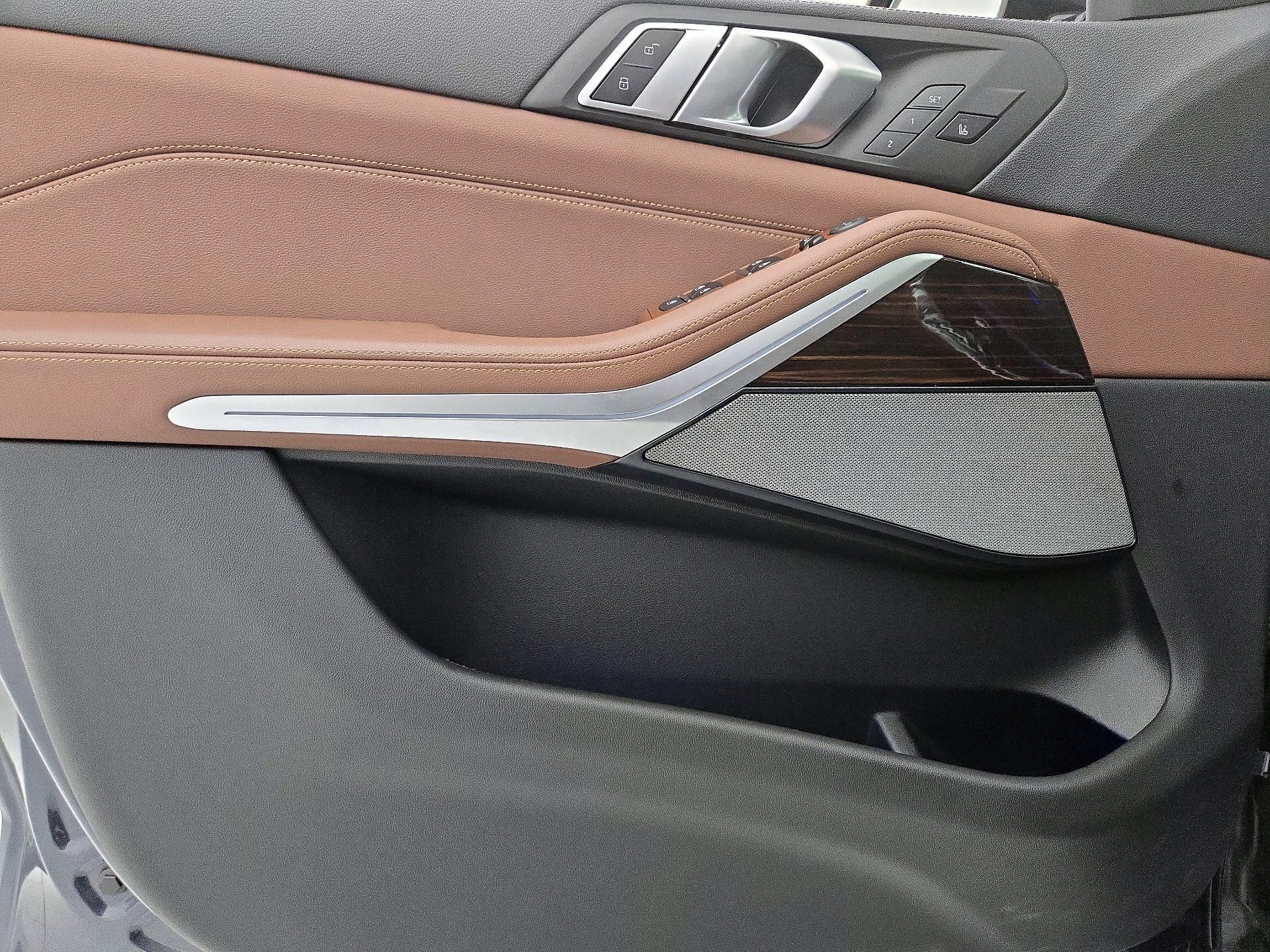 Thumbnail: 2021 BMW X5 - 12