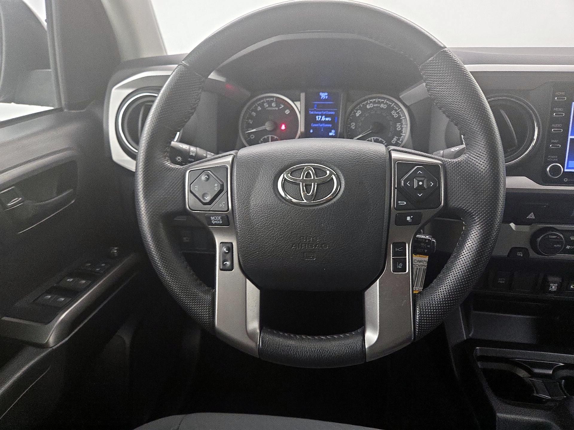 Thumbnail: 2021 Toyota Tacoma - 10