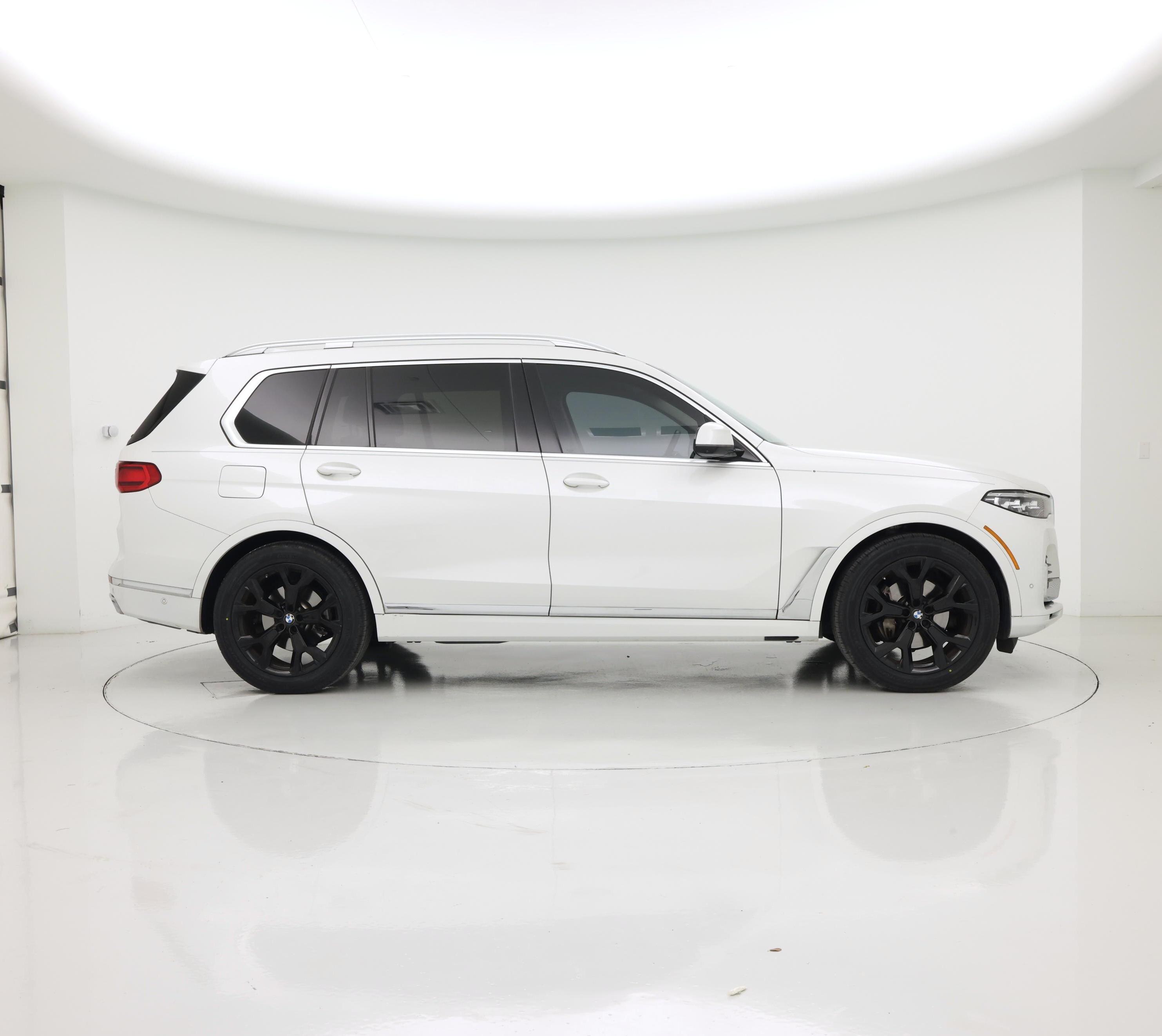 Thumbnail: 2022 BMW X7 - 7