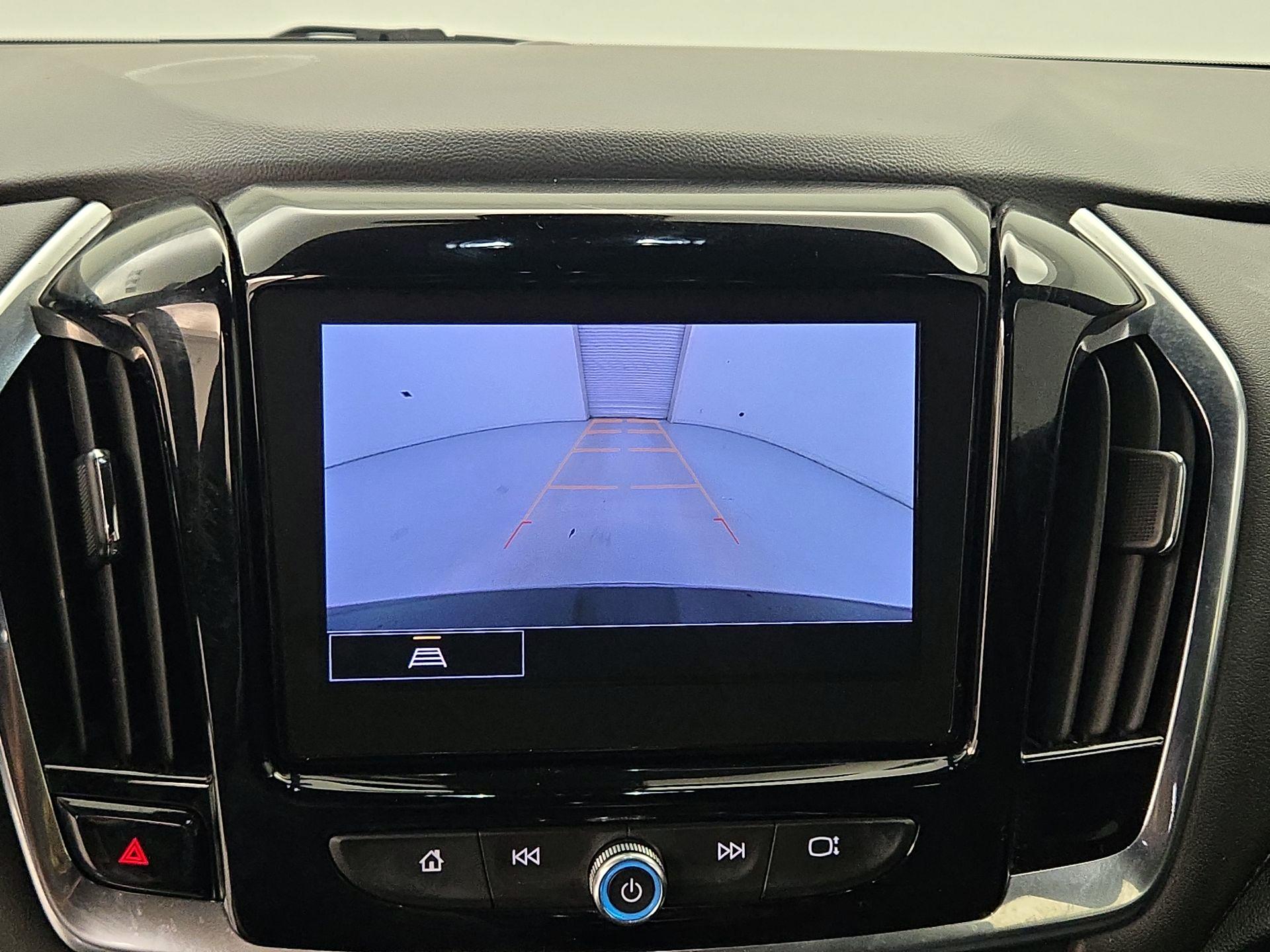 Thumbnail: 2022 Chevrolet Traverse - 14