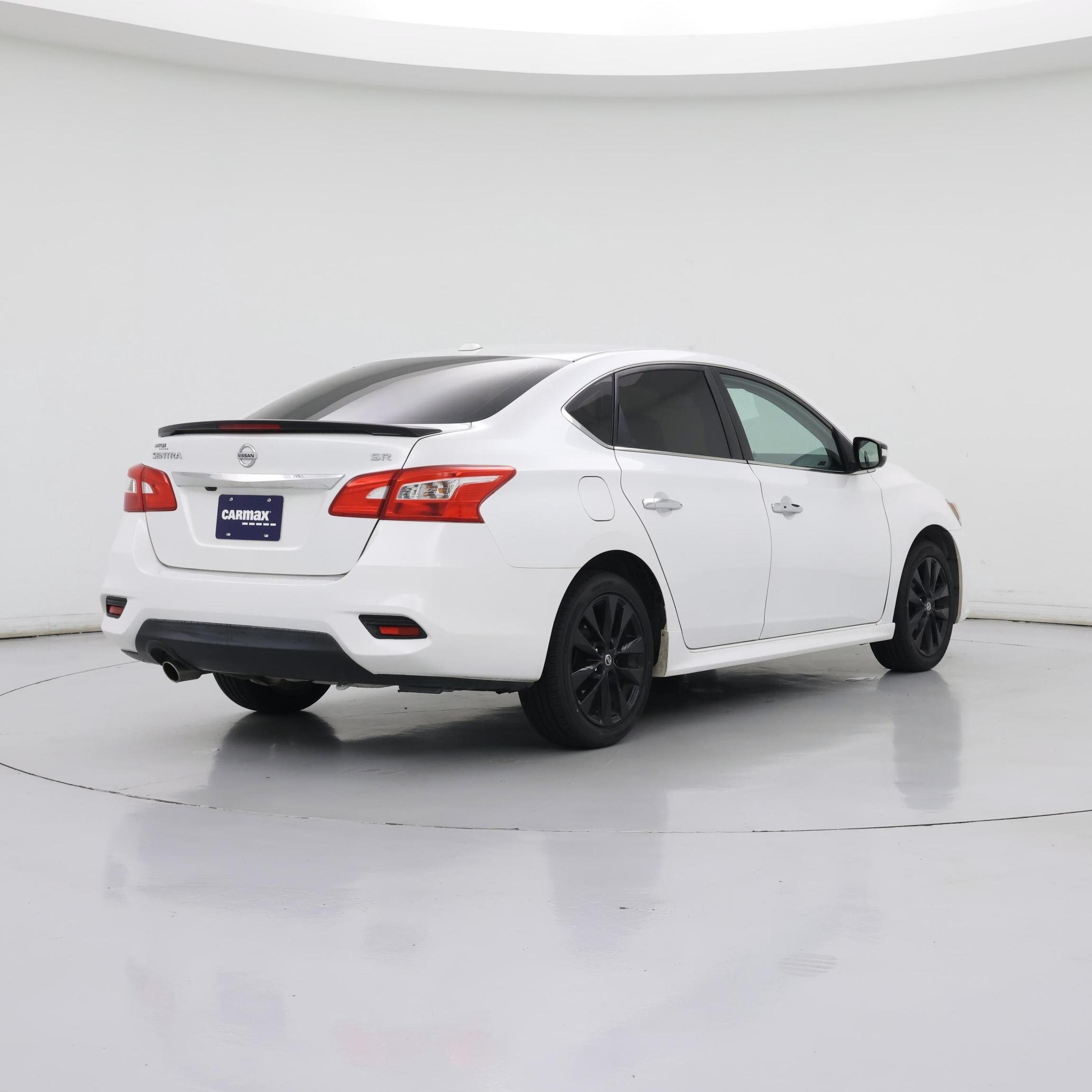 Thumbnail: 2017 Nissan Sentra - 8