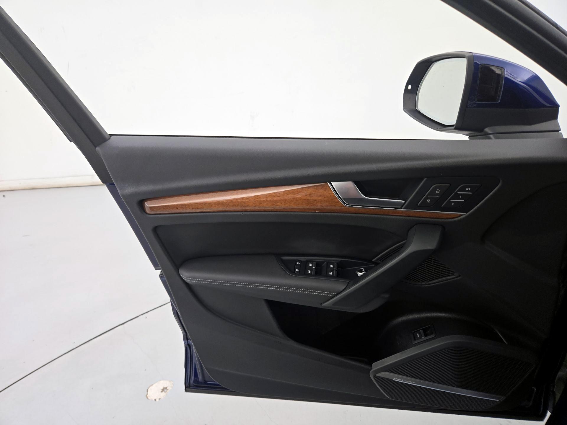Thumbnail: 2023 Audi Q5 - 12