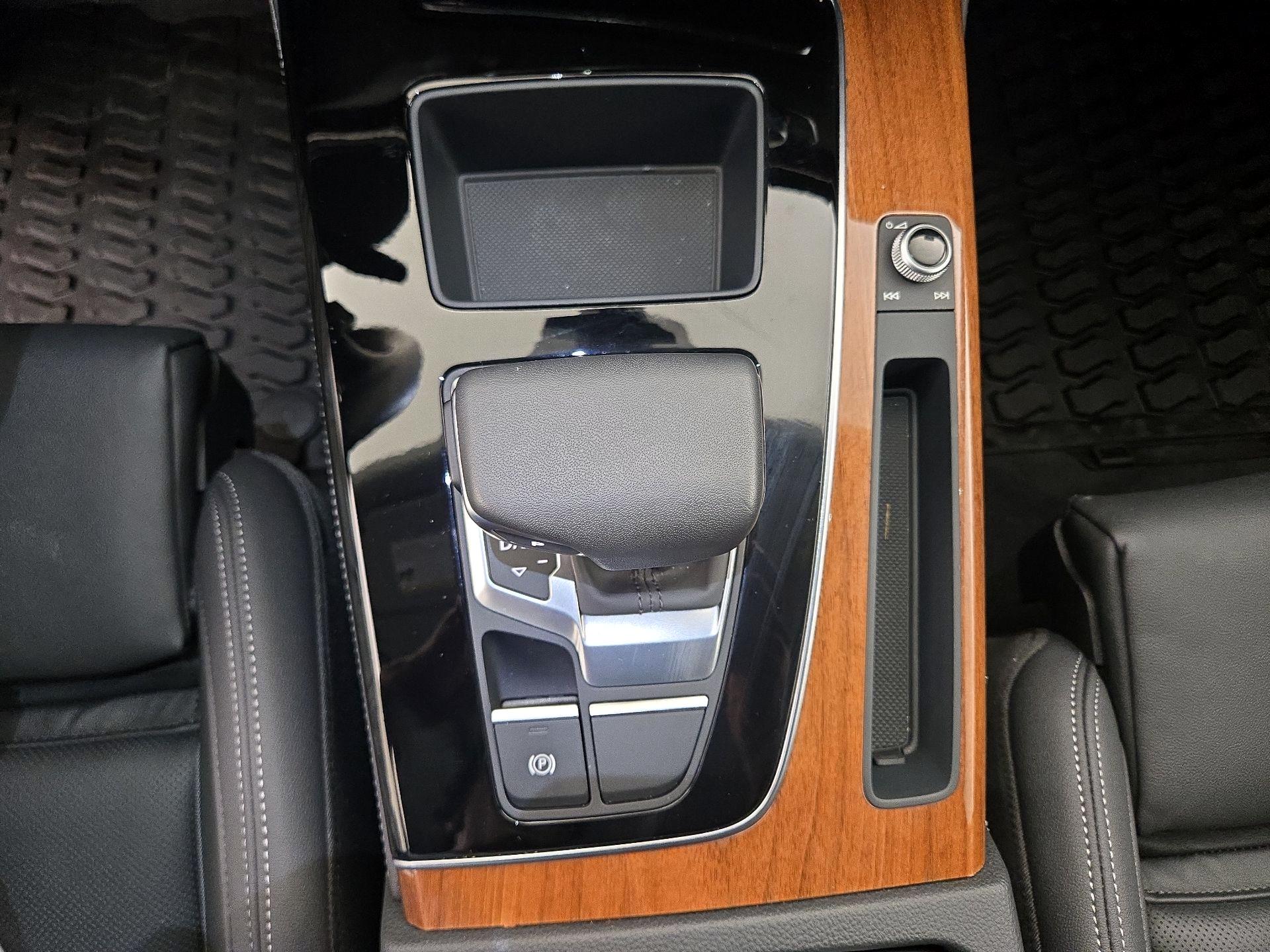 Thumbnail: 2023 Audi Q5 - 18