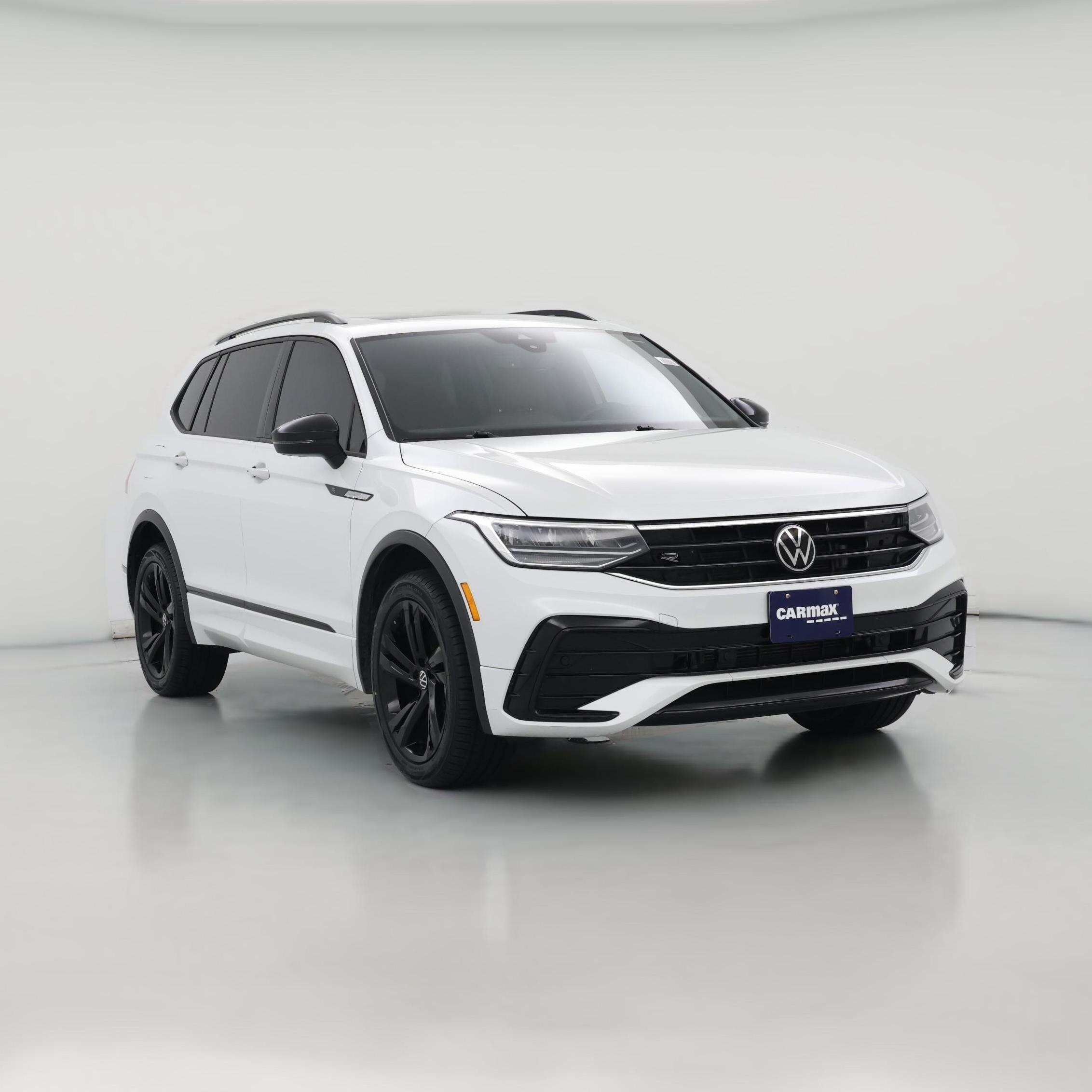Thumbnail: 2023 Volkswagen Tiguan - 1