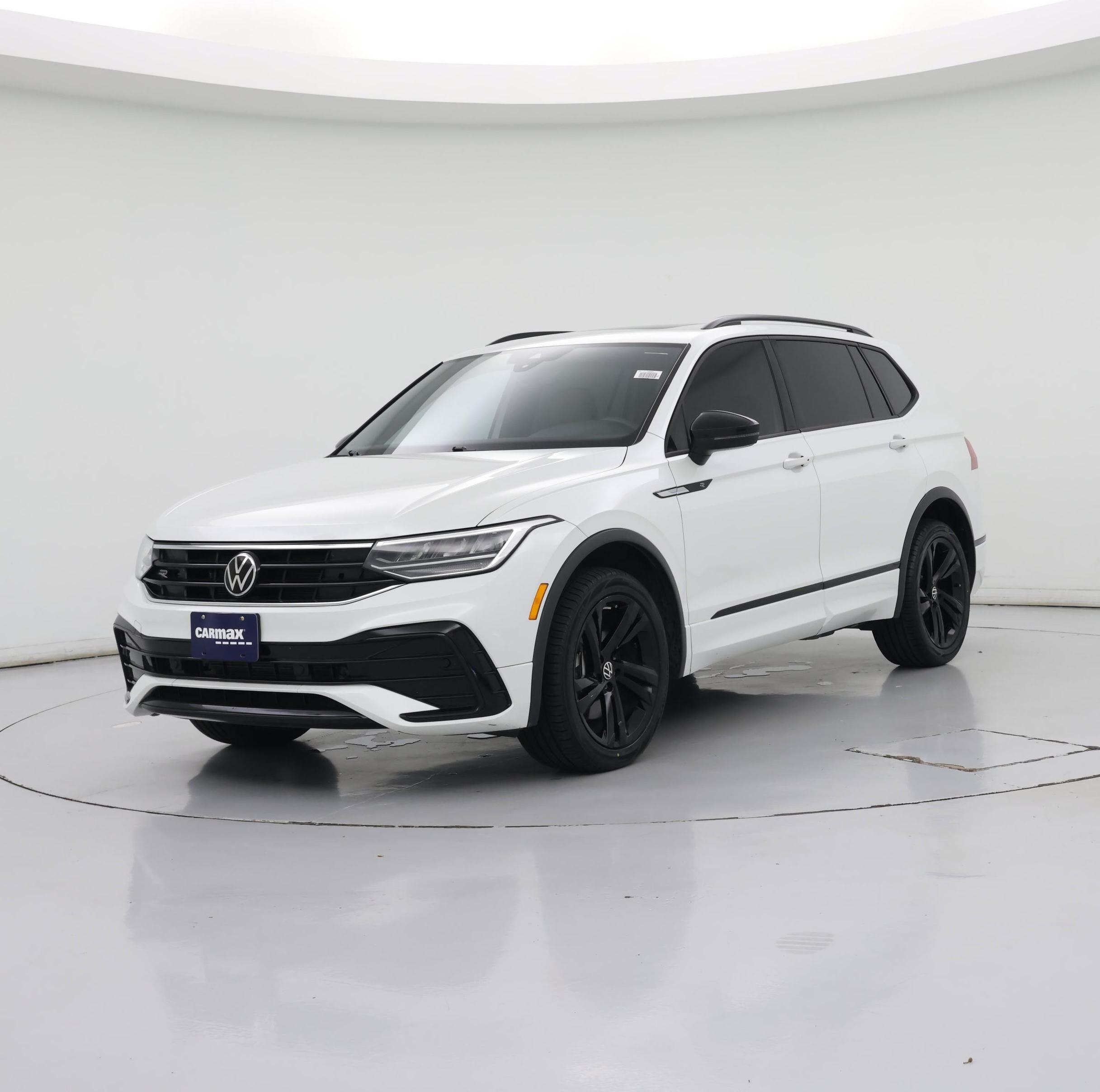 Thumbnail: 2023 Volkswagen Tiguan - 4