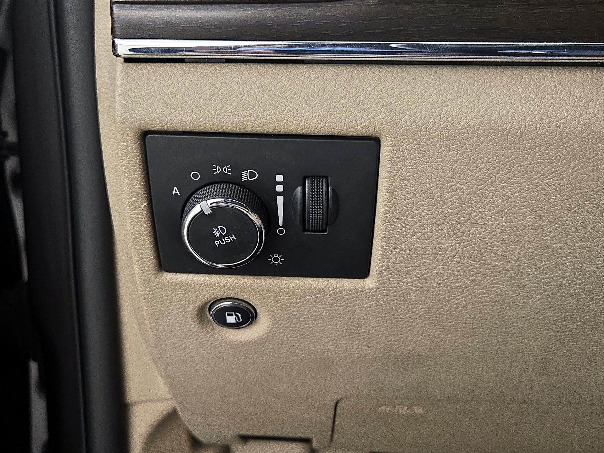 Thumbnail: 2018 Jeep Grand Cherokee - 13