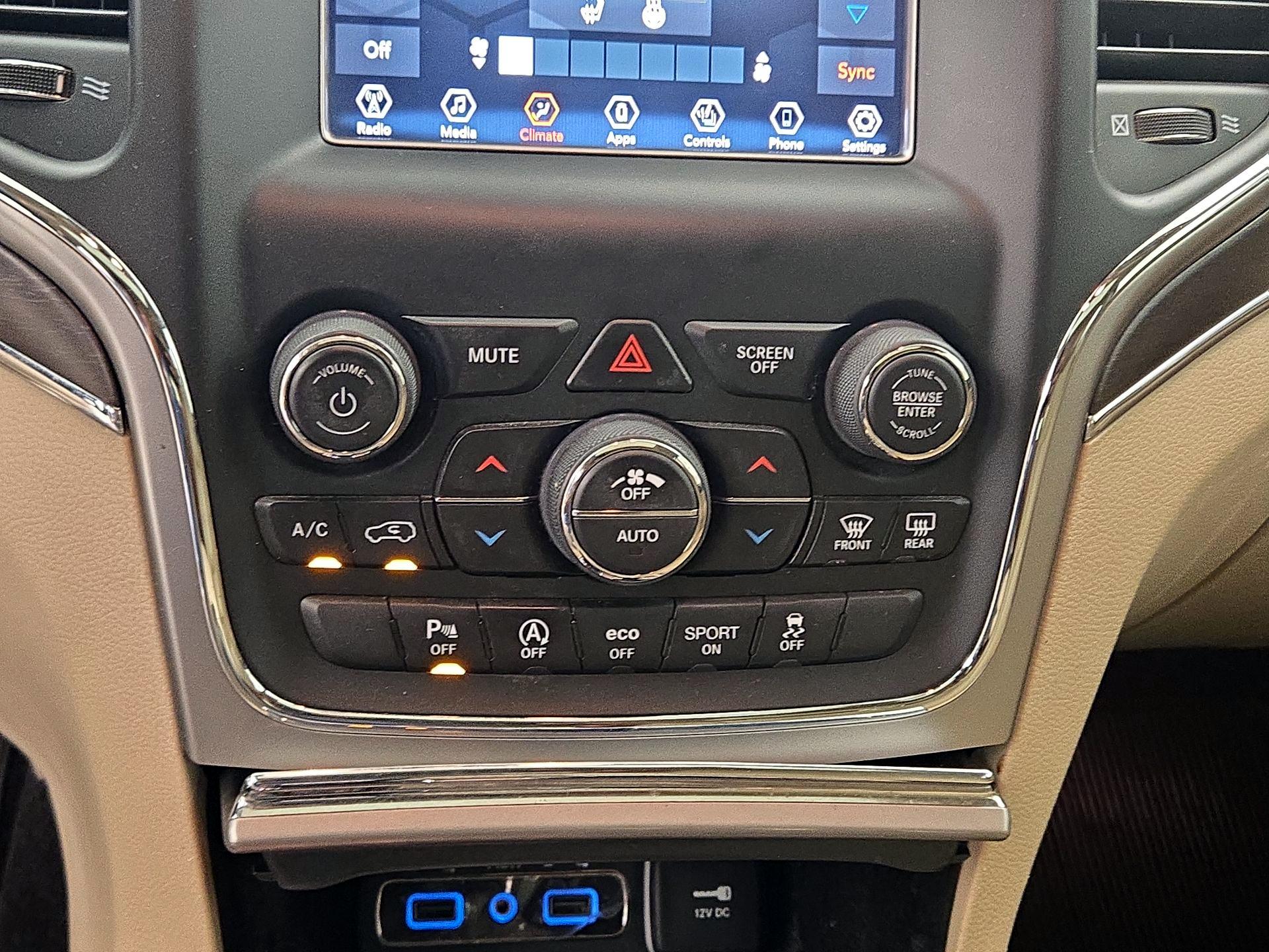 Thumbnail: 2018 Jeep Grand Cherokee - 16