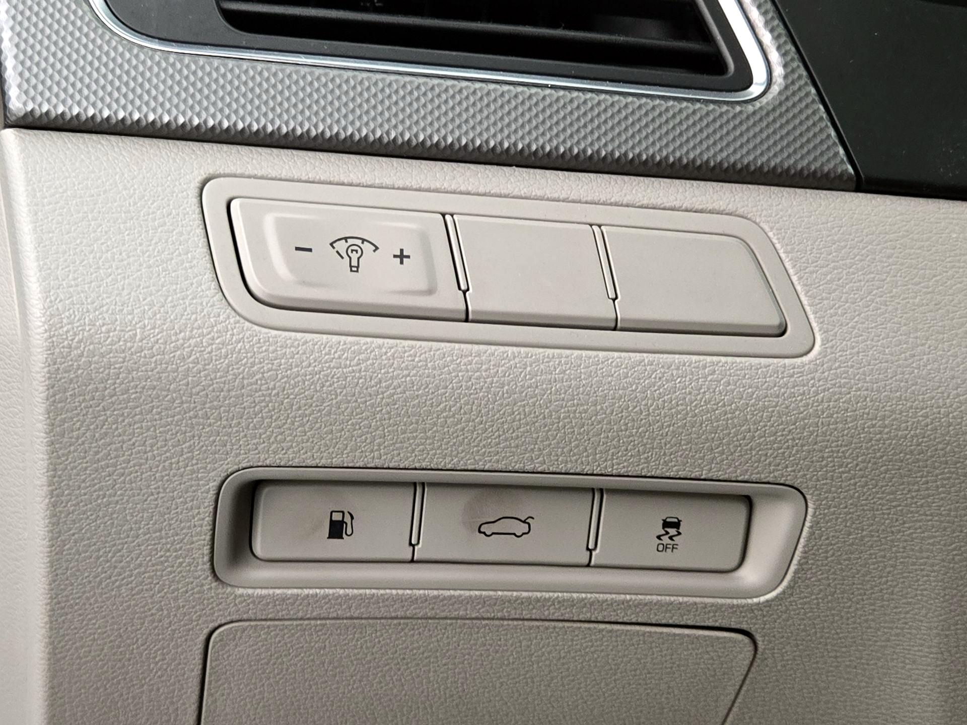 Thumbnail: 2017 Hyundai Sonata - 13