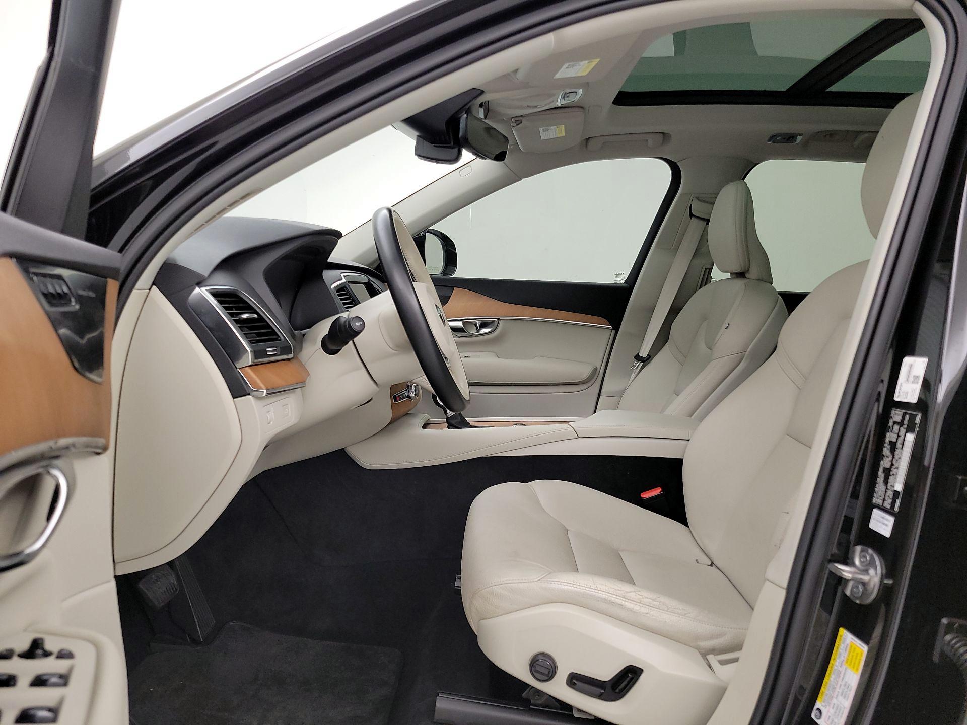 Thumbnail: 2022 Volvo XC90 - 11