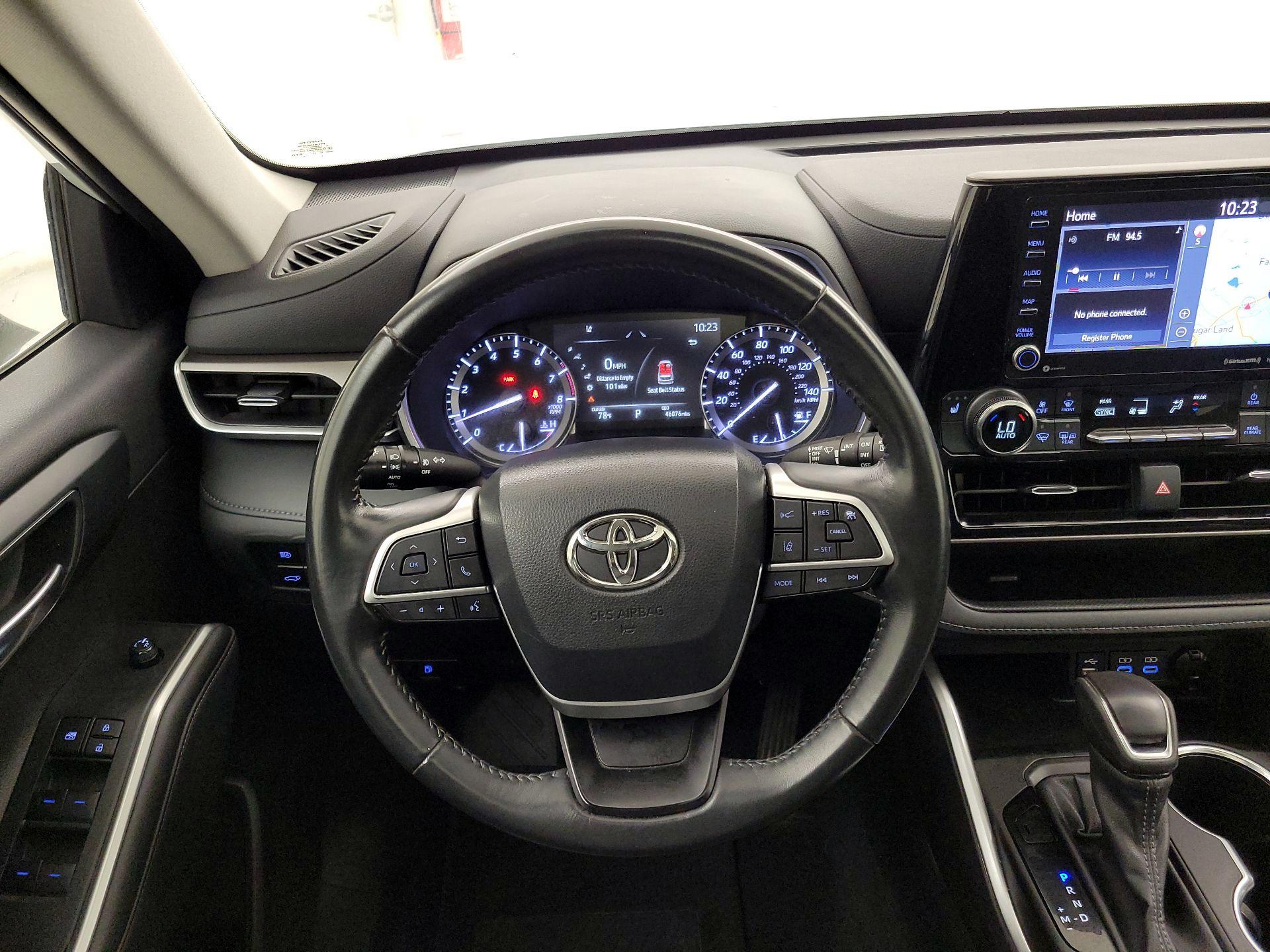 Thumbnail: 2022 Toyota Highlander - 10