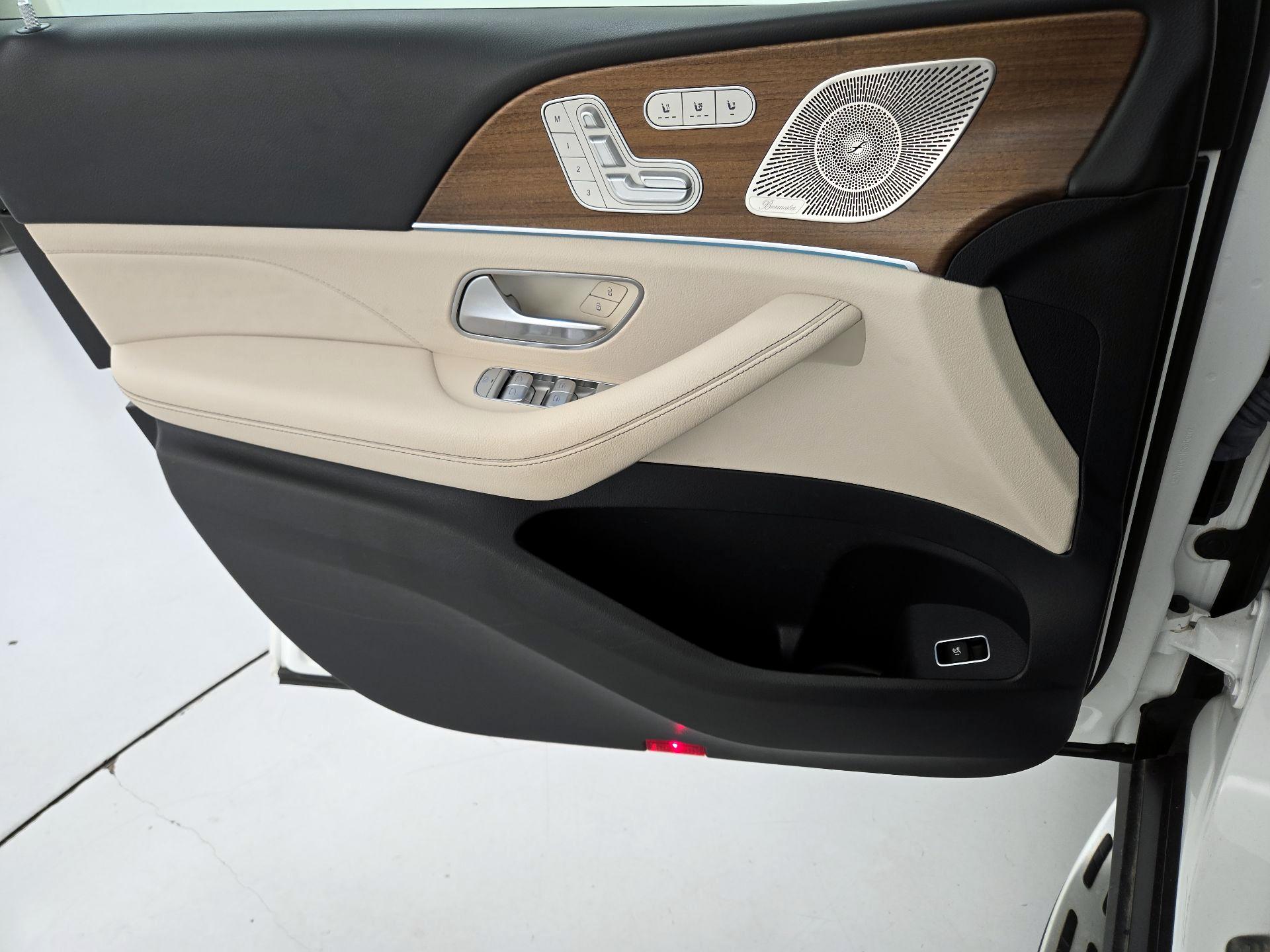 Thumbnail: 2021 Mercedes-Benz GLS - 12