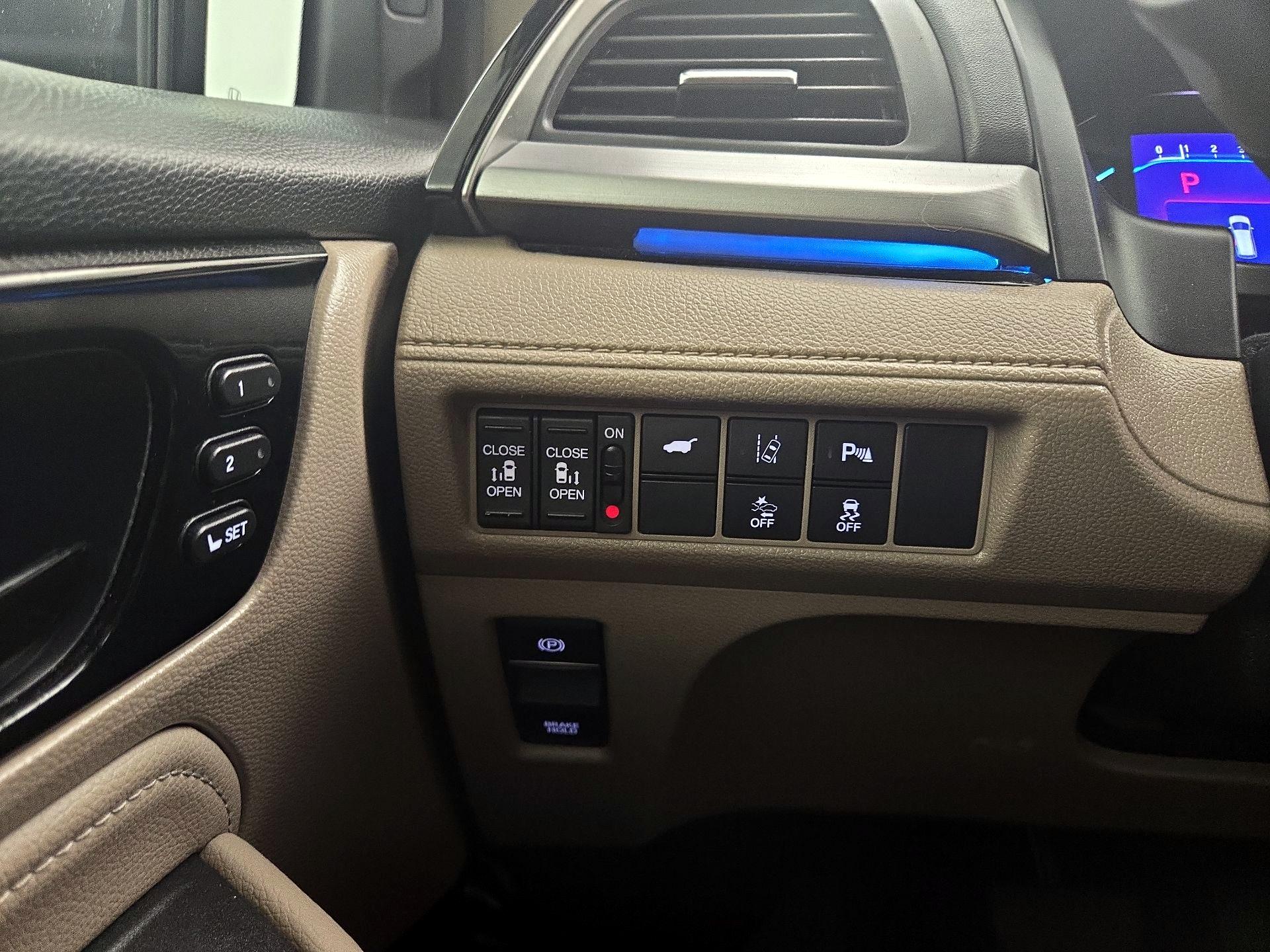 Thumbnail: 2019 Honda Odyssey - 13
