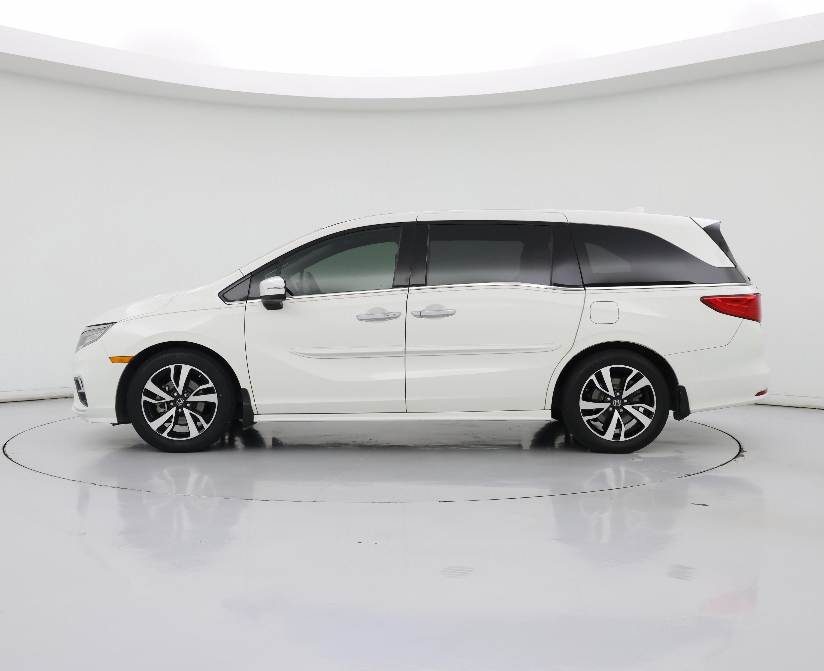 Thumbnail: 2019 Honda Odyssey - 3