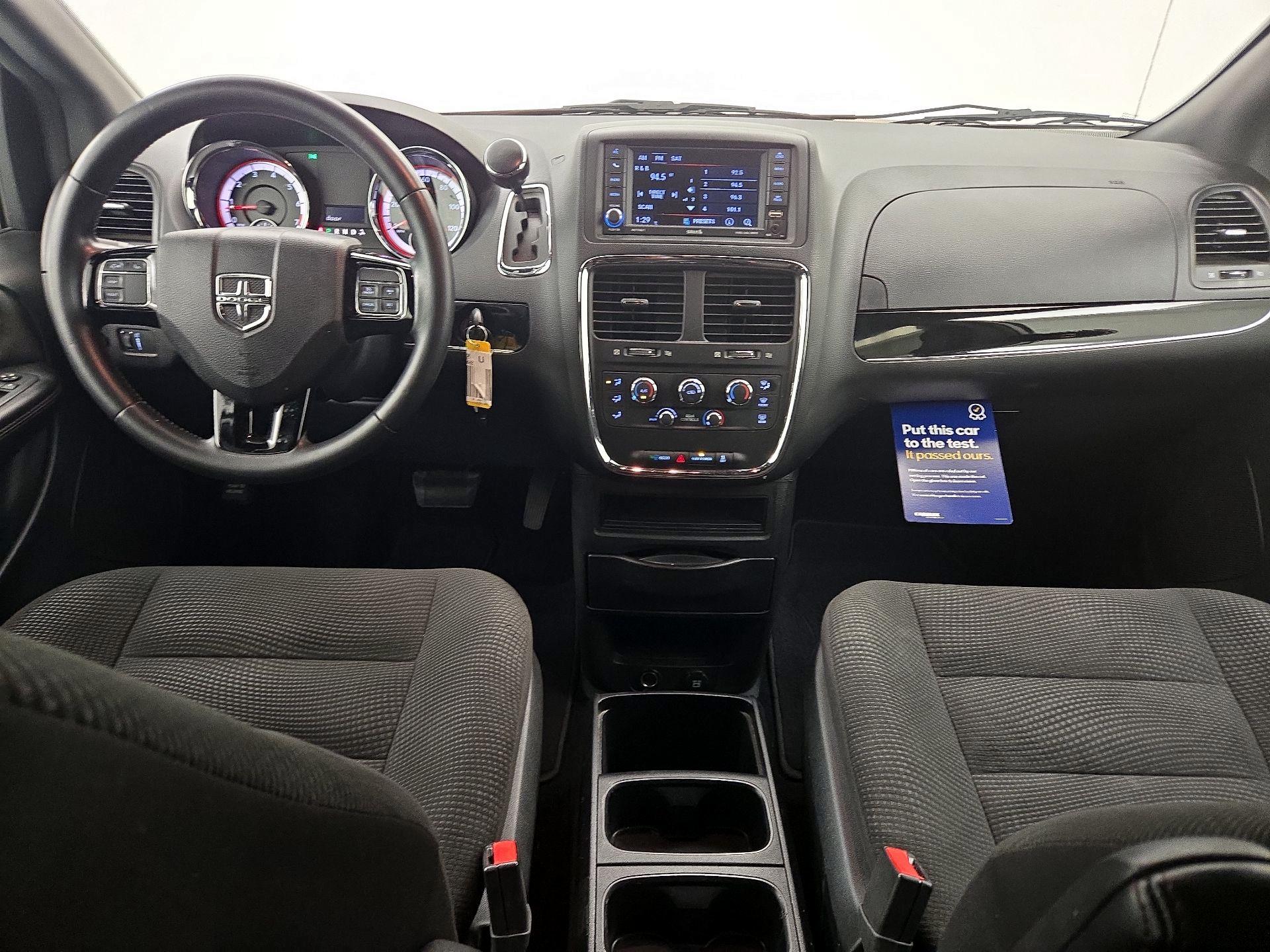 Thumbnail: 2020 Dodge Grand Caravan - 9