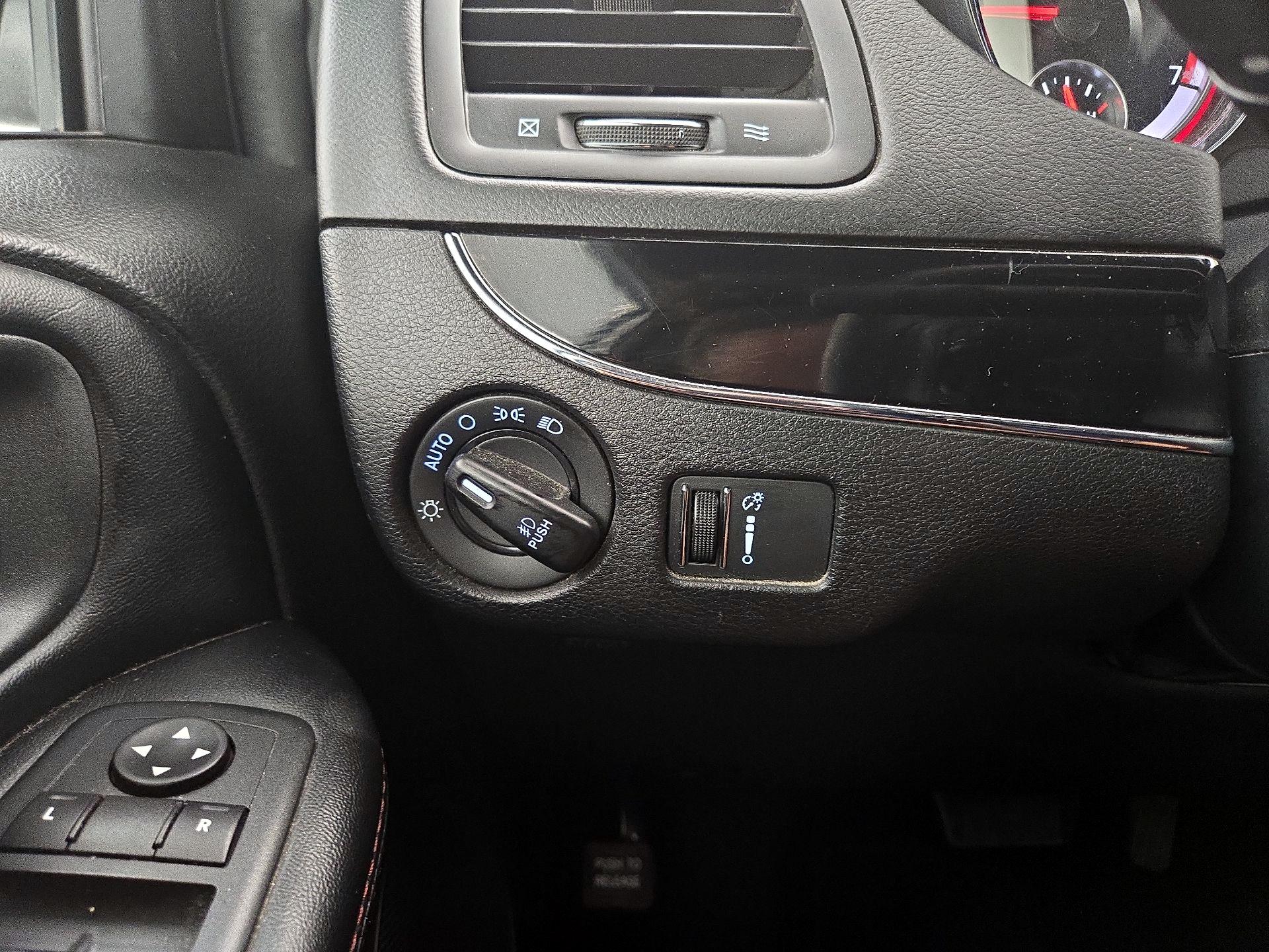 Thumbnail: 2020 Dodge Grand Caravan - 13