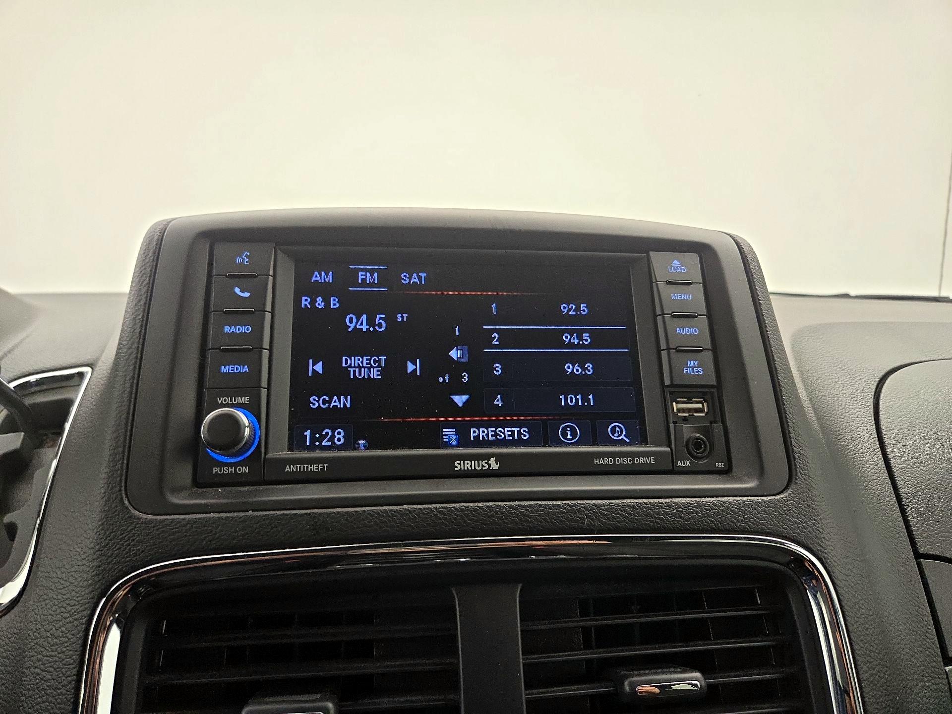 Thumbnail: 2020 Dodge Grand Caravan - 15