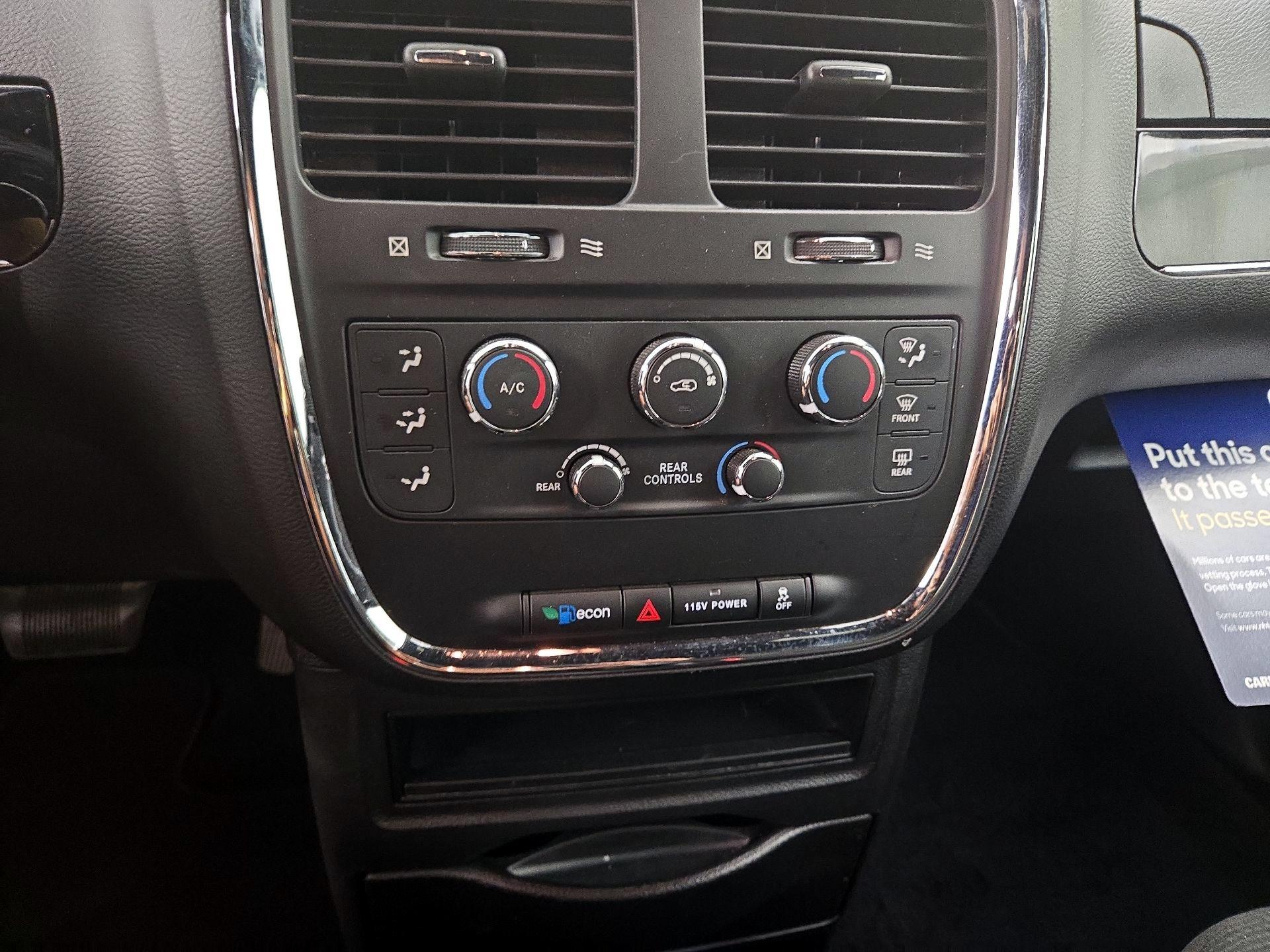 Thumbnail: 2020 Dodge Grand Caravan - 16