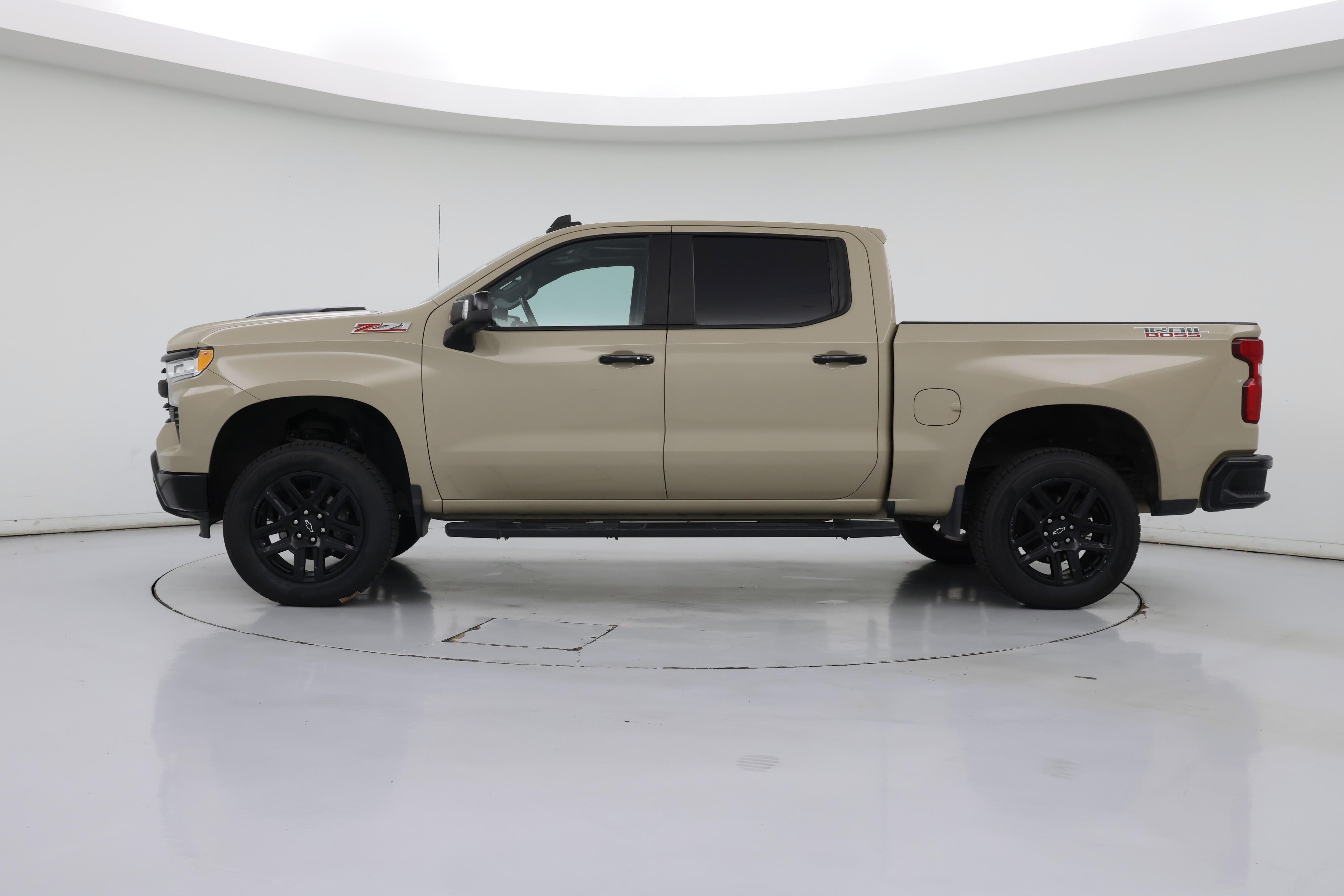 Thumbnail: 2022 Chevrolet Silverado 1500 - 3