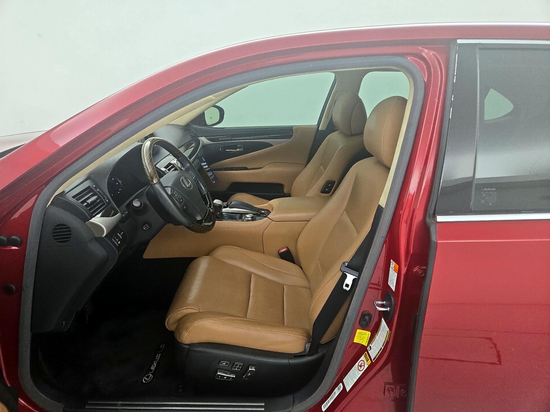 Thumbnail: 2015 Lexus LS - 11