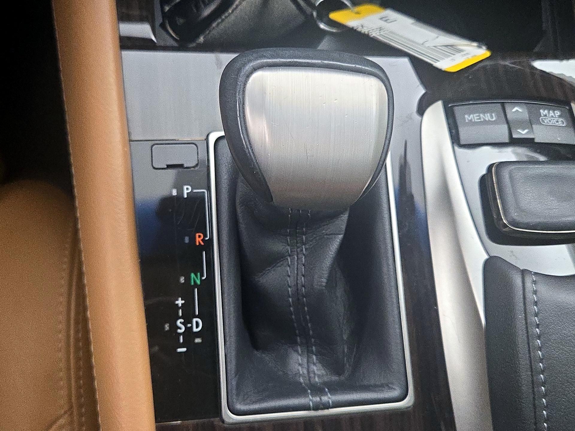 Thumbnail: 2015 Lexus LS - 18