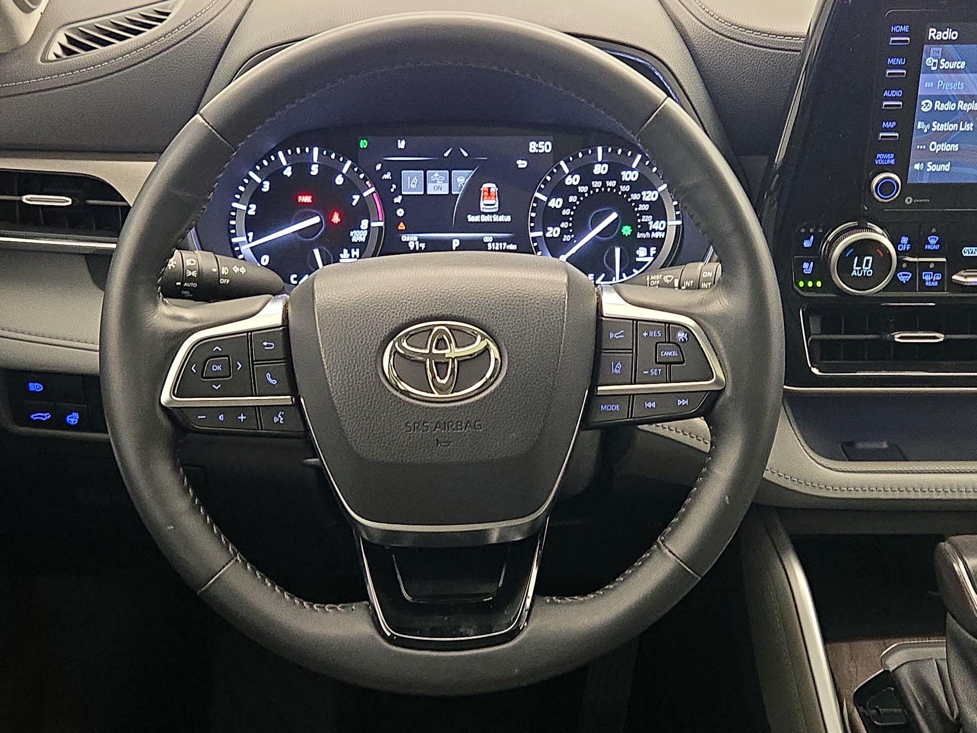 Thumbnail: 2021 Toyota Highlander - 10