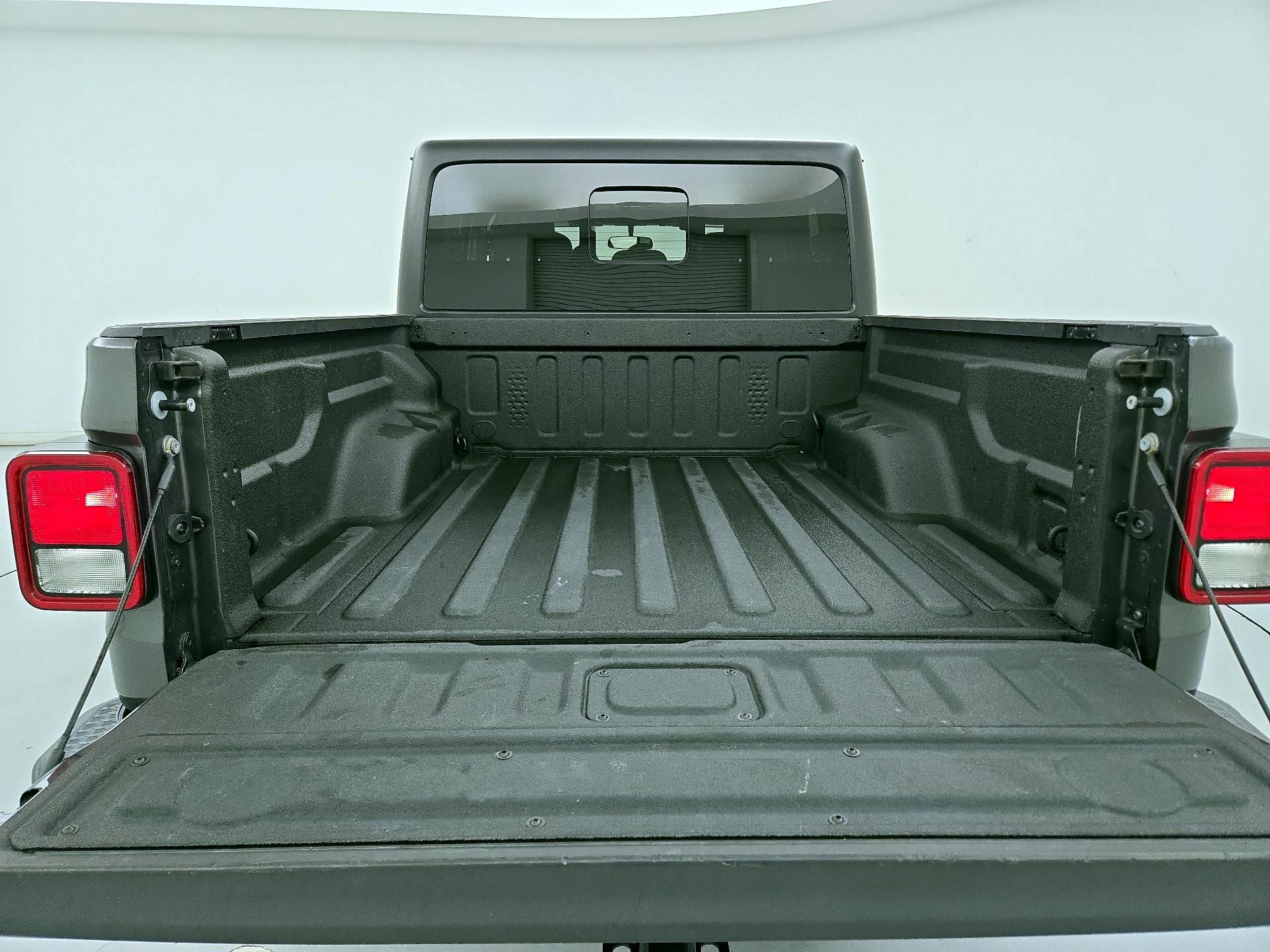 Thumbnail: 2021 Jeep Gladiator - 20