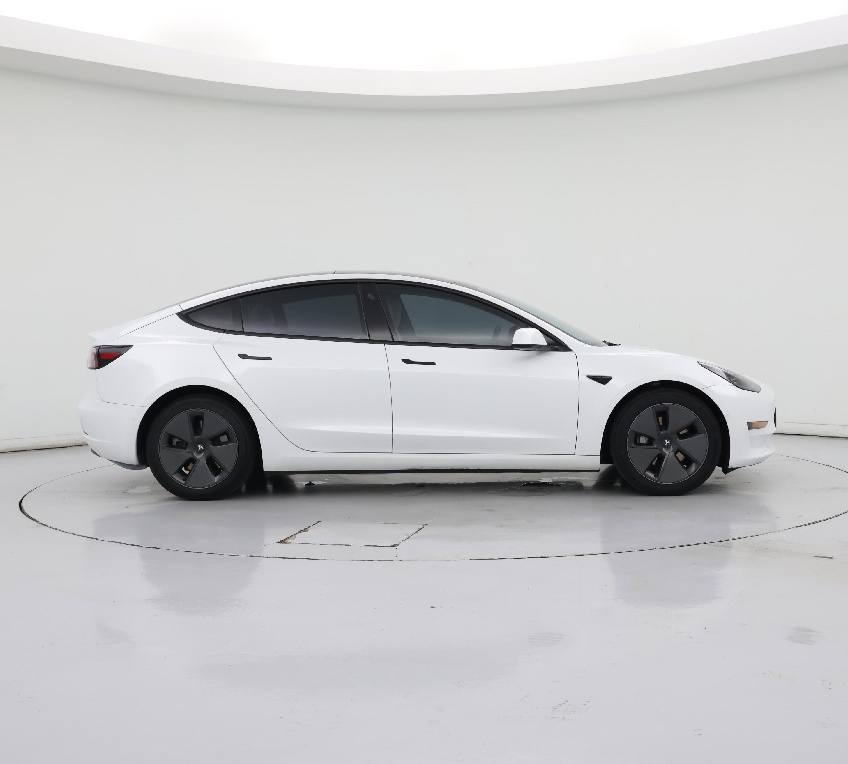 Thumbnail: 2022 Tesla Model 3 - 7