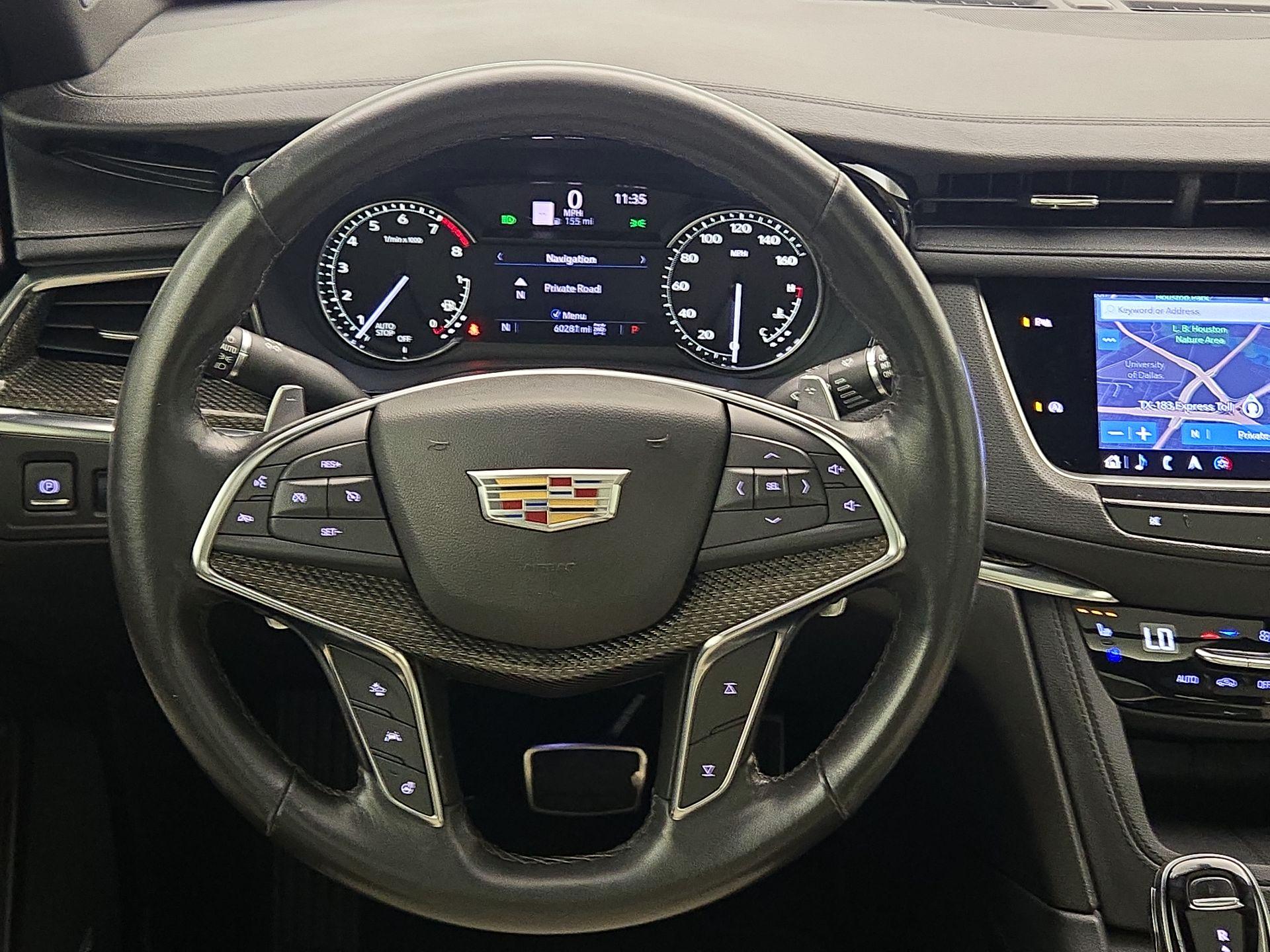 Thumbnail: 2023 Cadillac XT5 - 10