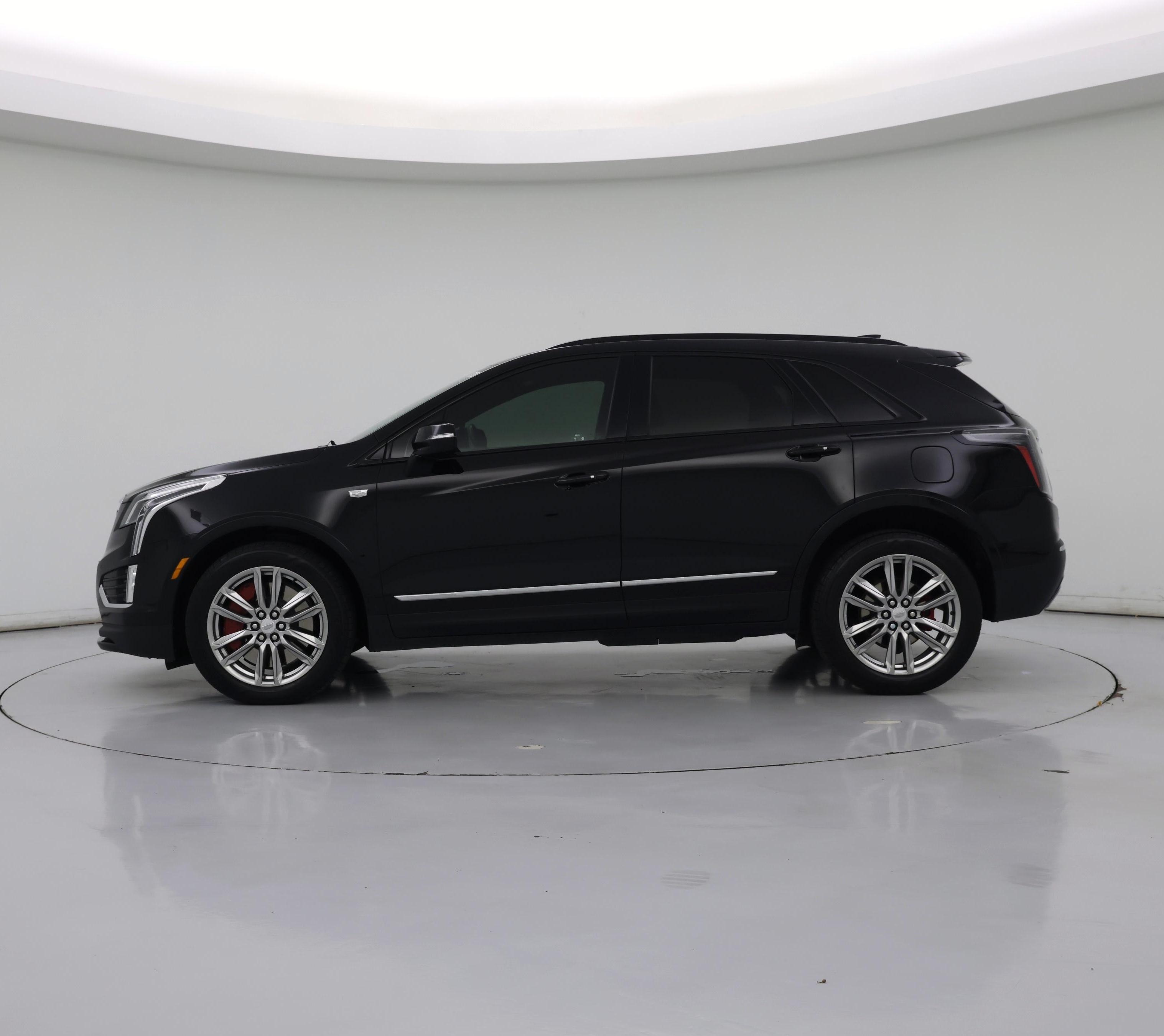 Thumbnail: 2023 Cadillac XT5 - 3