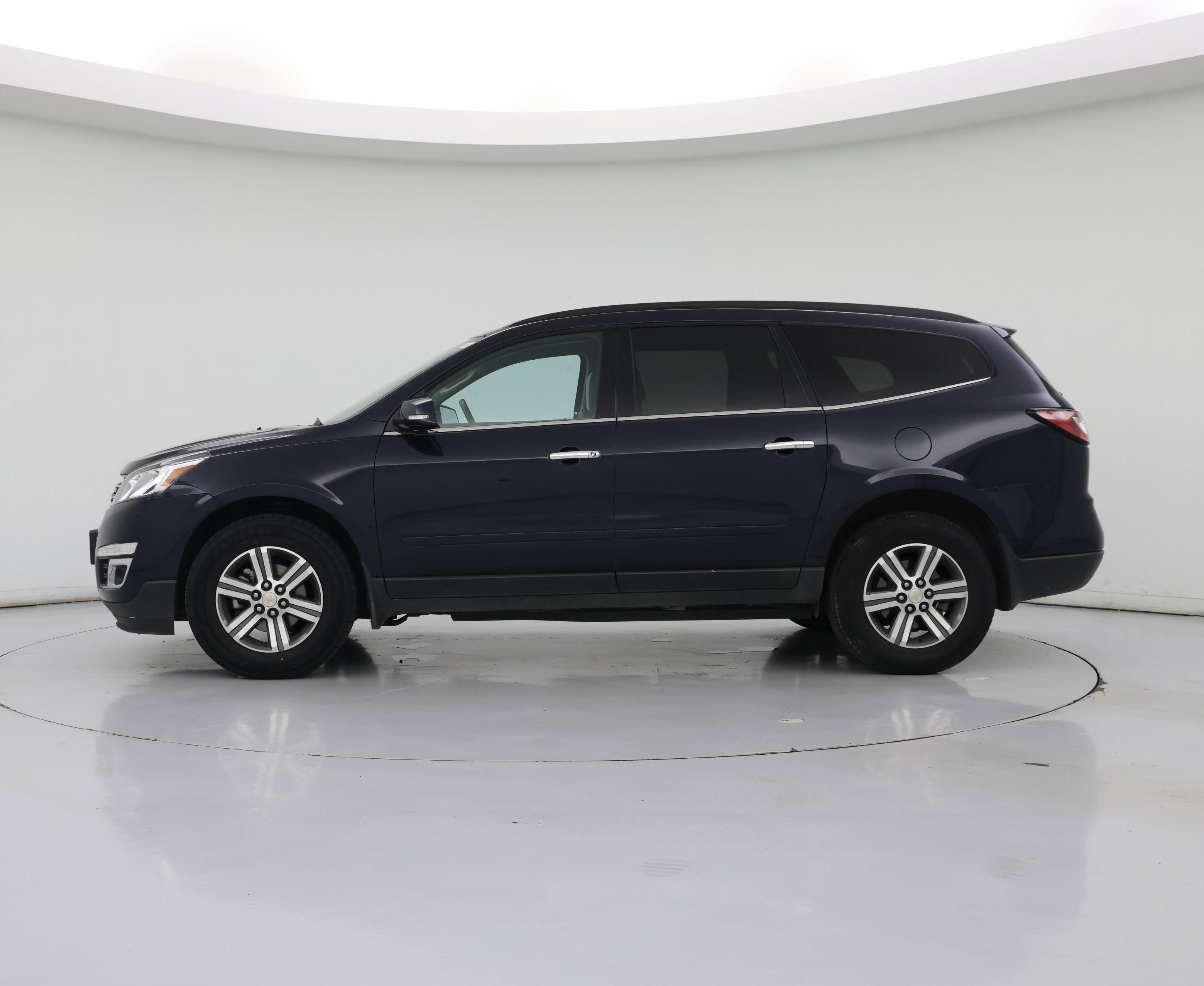 Thumbnail: 2017 Chevrolet Traverse - 3