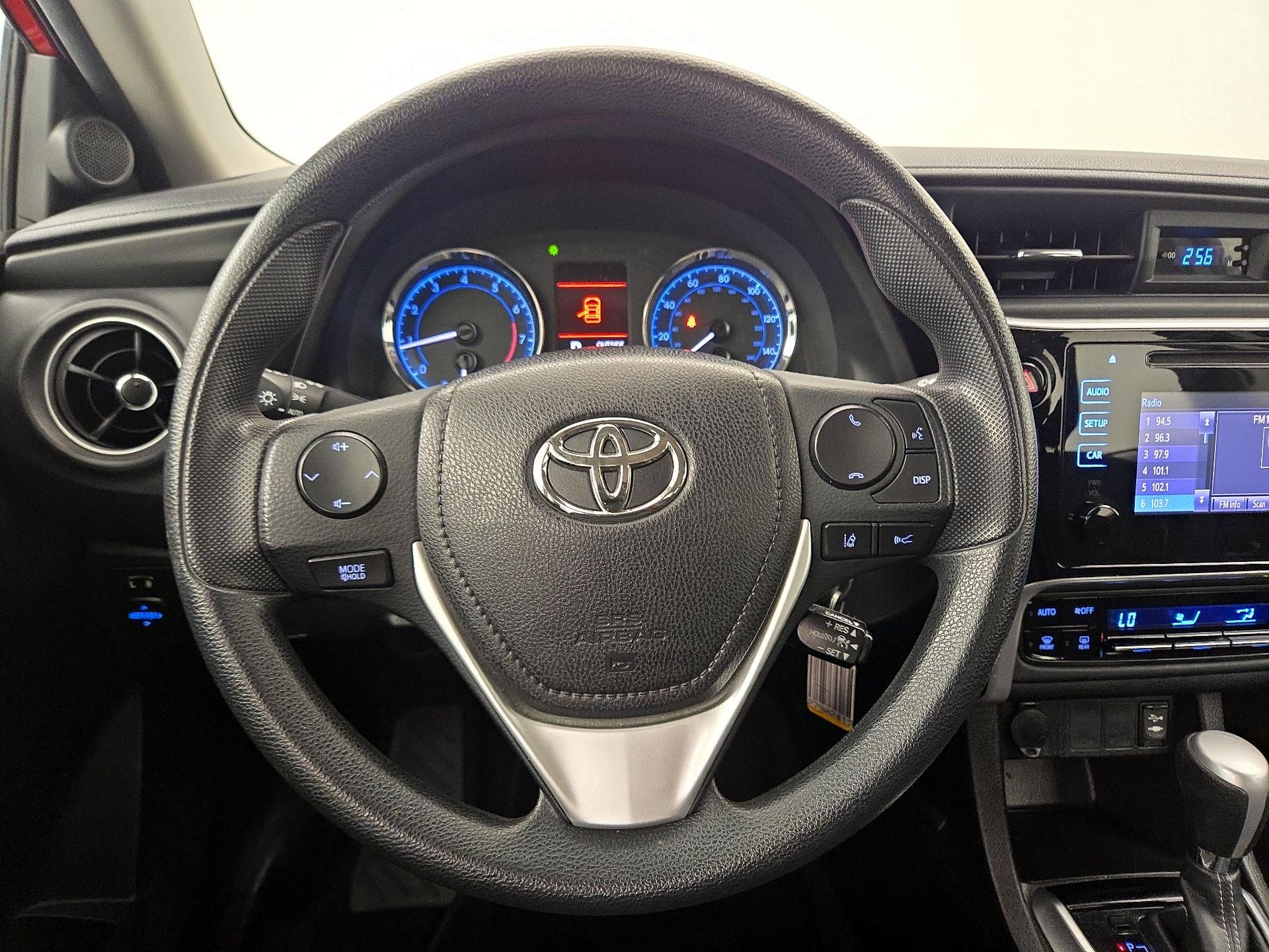 Thumbnail: 2017 Toyota Corolla - 10