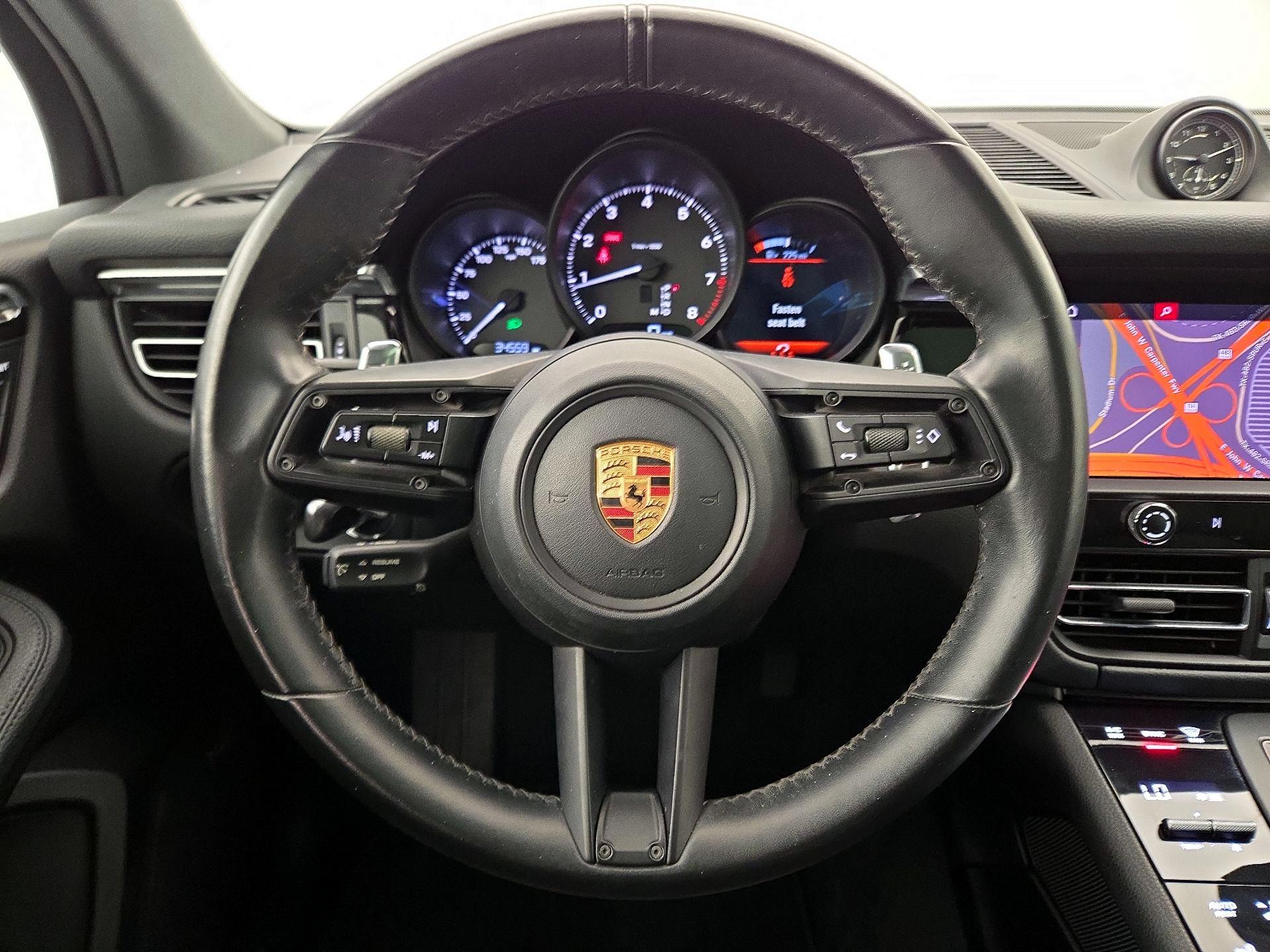 Thumbnail: 2022 Porsche Macan - 10