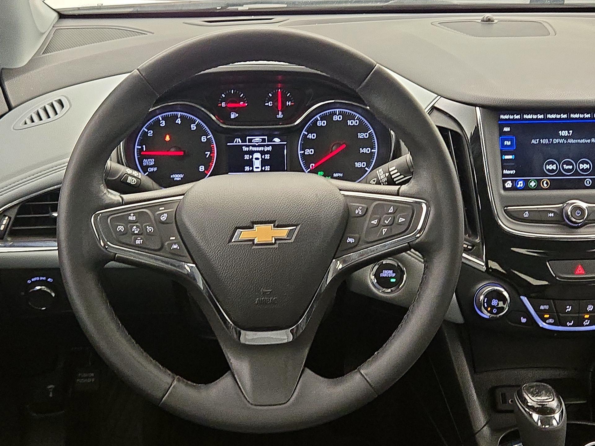Thumbnail: 2019 Chevrolet Cruze - 10