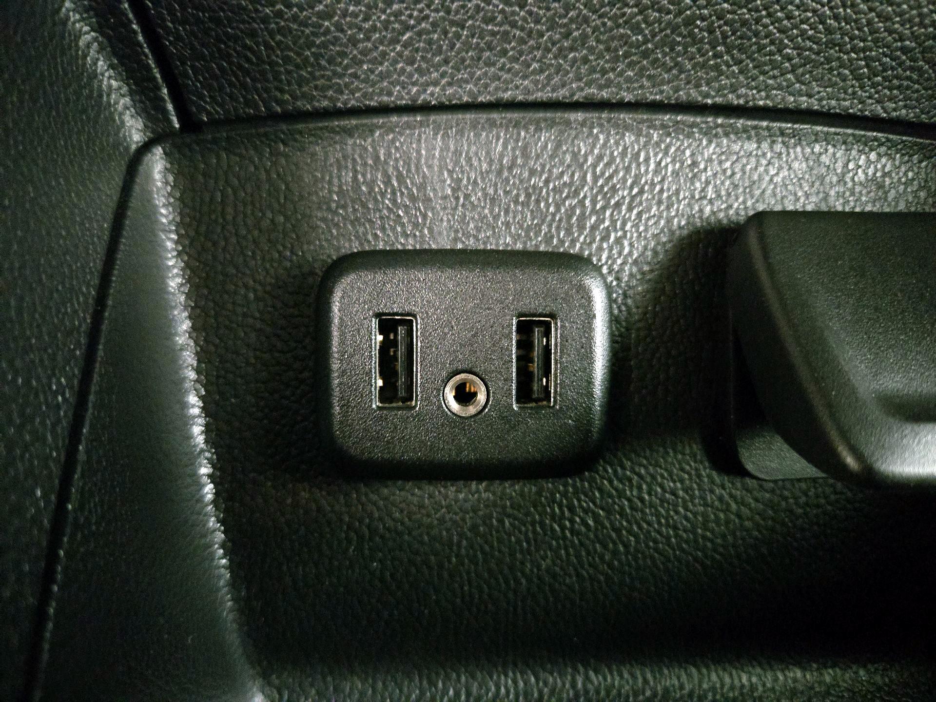 Thumbnail: 2019 Chevrolet Cruze - 18