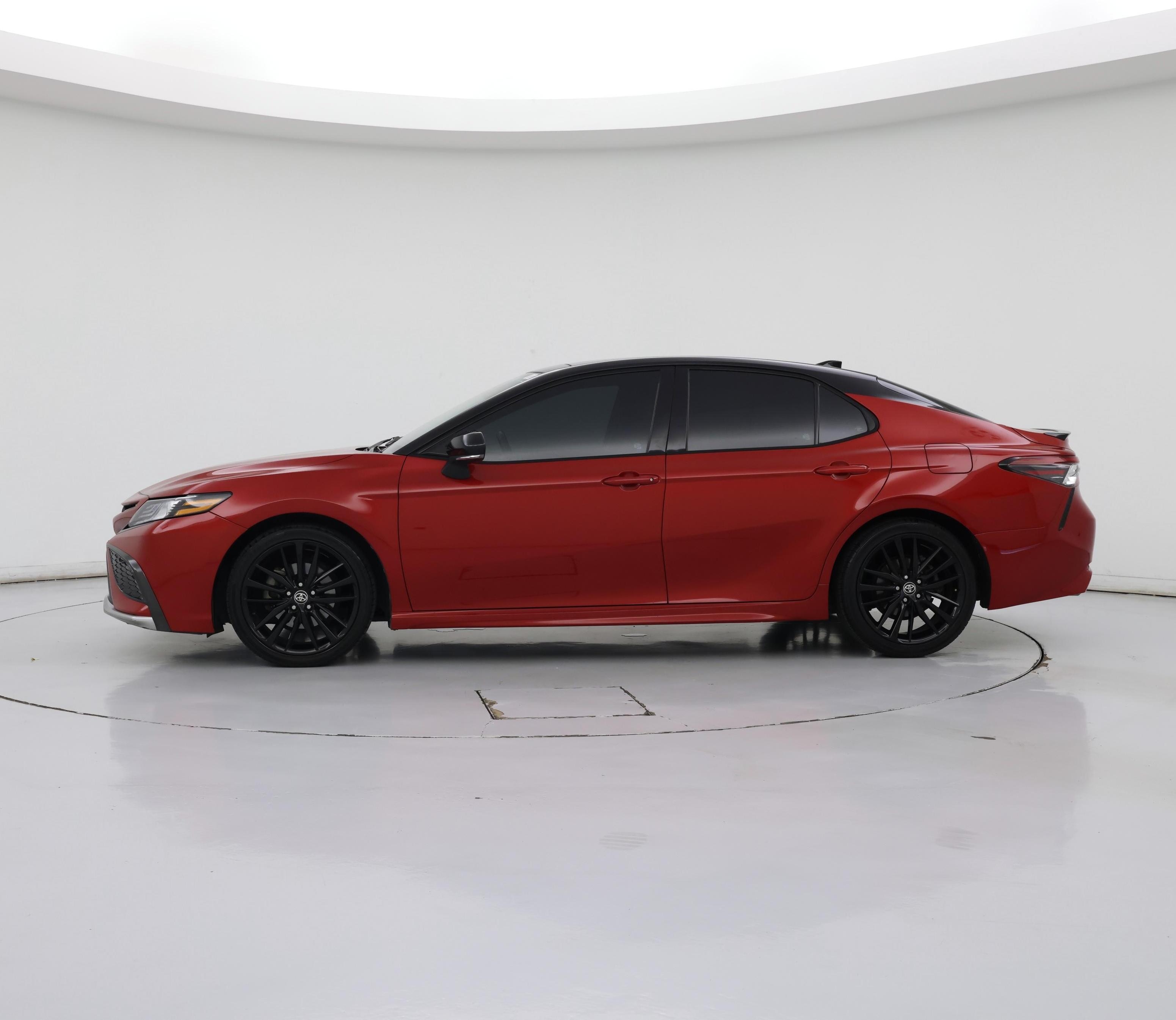 Thumbnail: 2021 Toyota Camry - 3