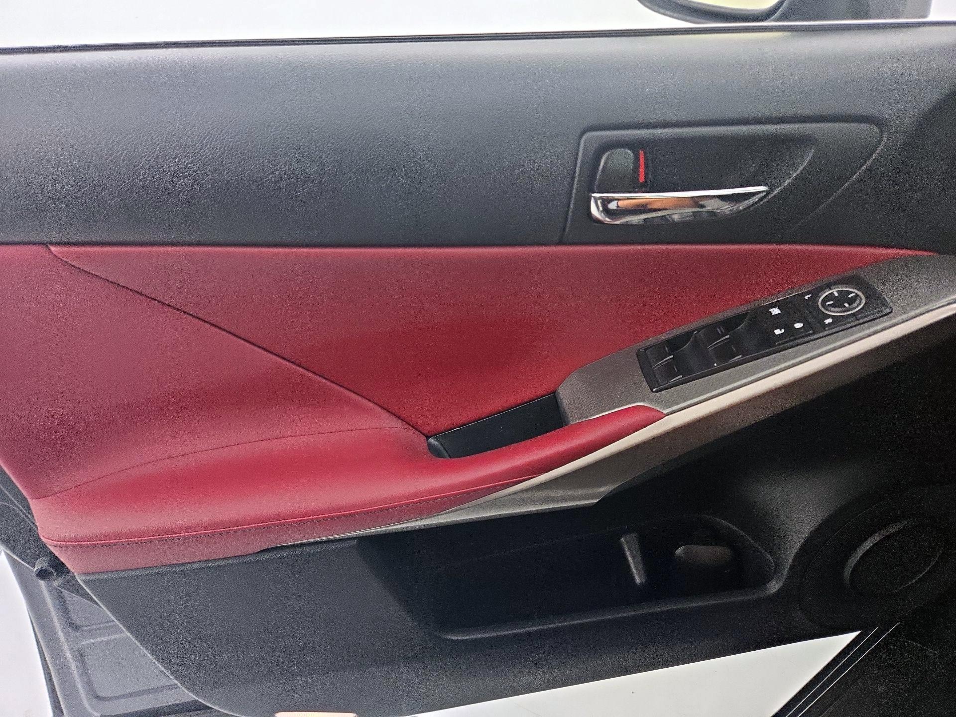 Thumbnail: 2016 Lexus IS - 12