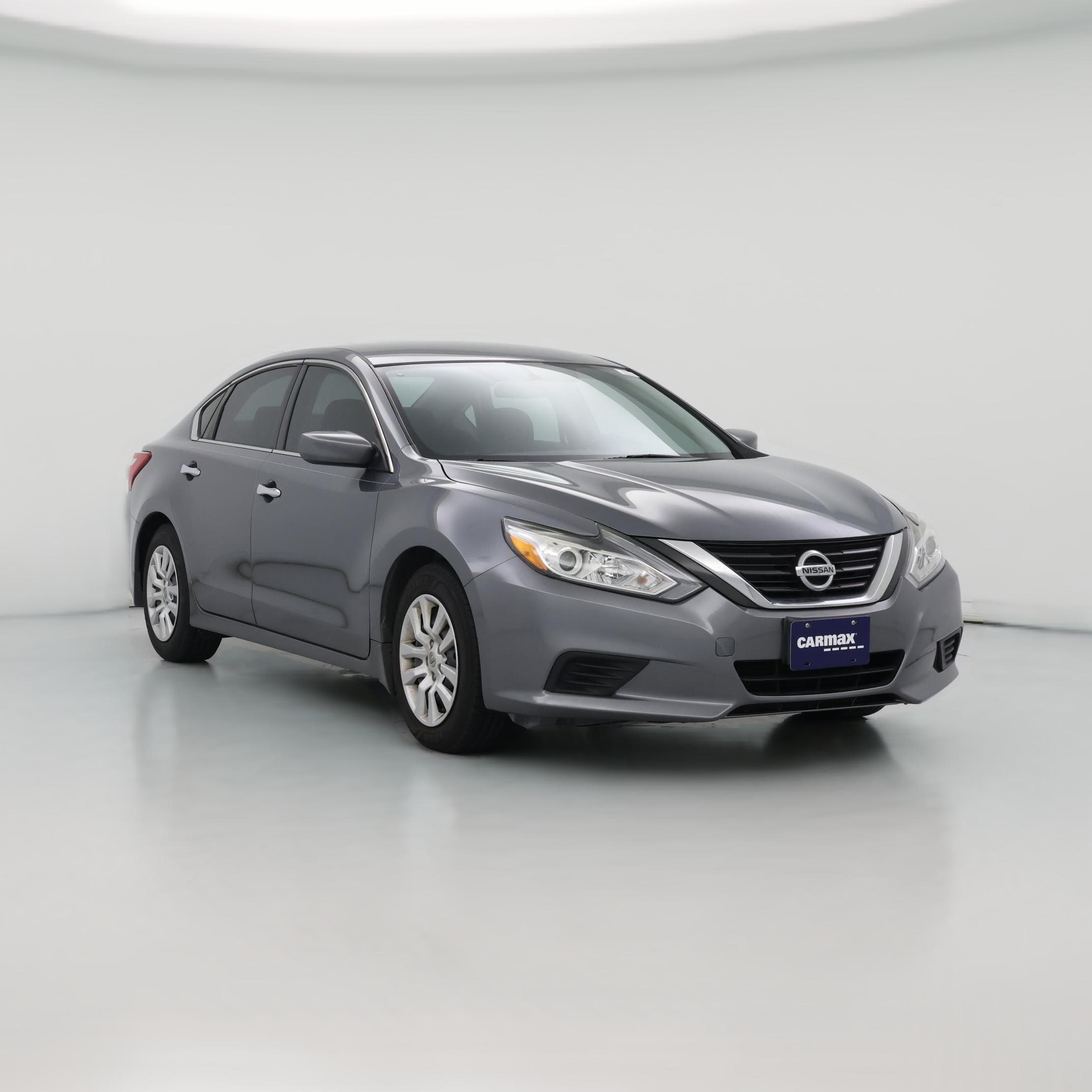 Thumbnail: 2016 Nissan Altima - 1