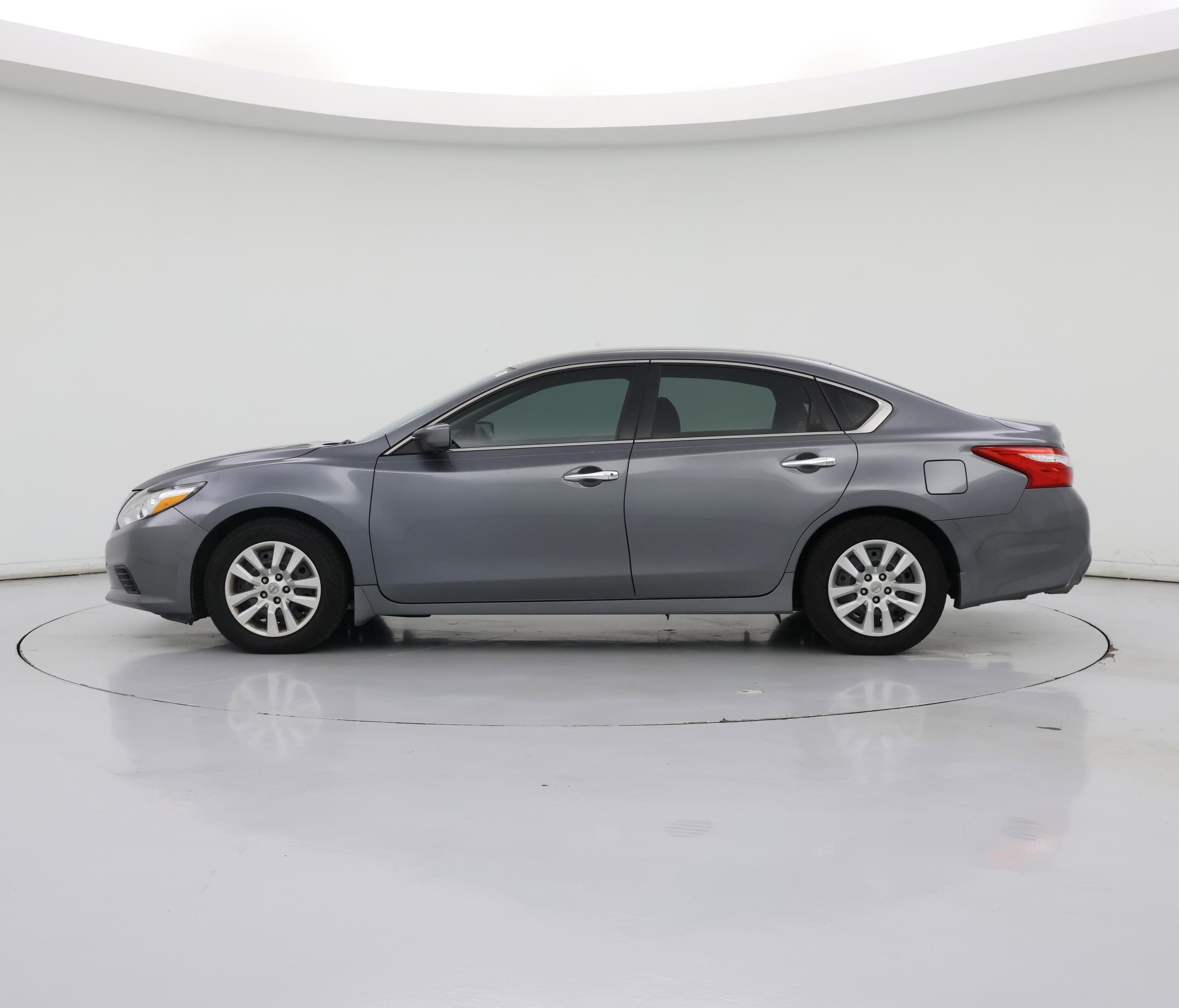 Thumbnail: 2016 Nissan Altima - 3