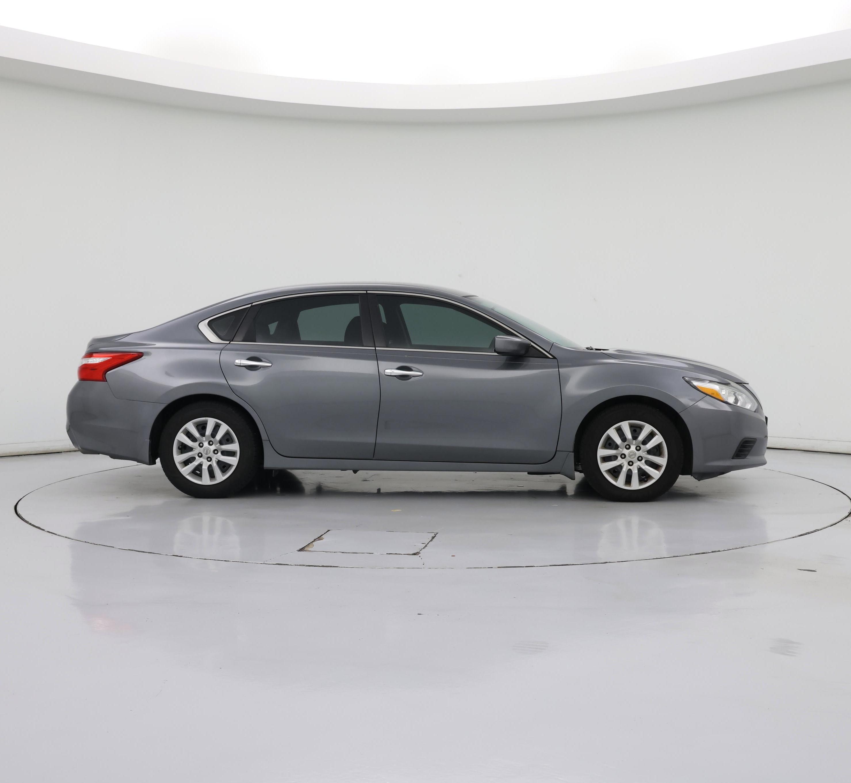 Thumbnail: 2016 Nissan Altima - 7