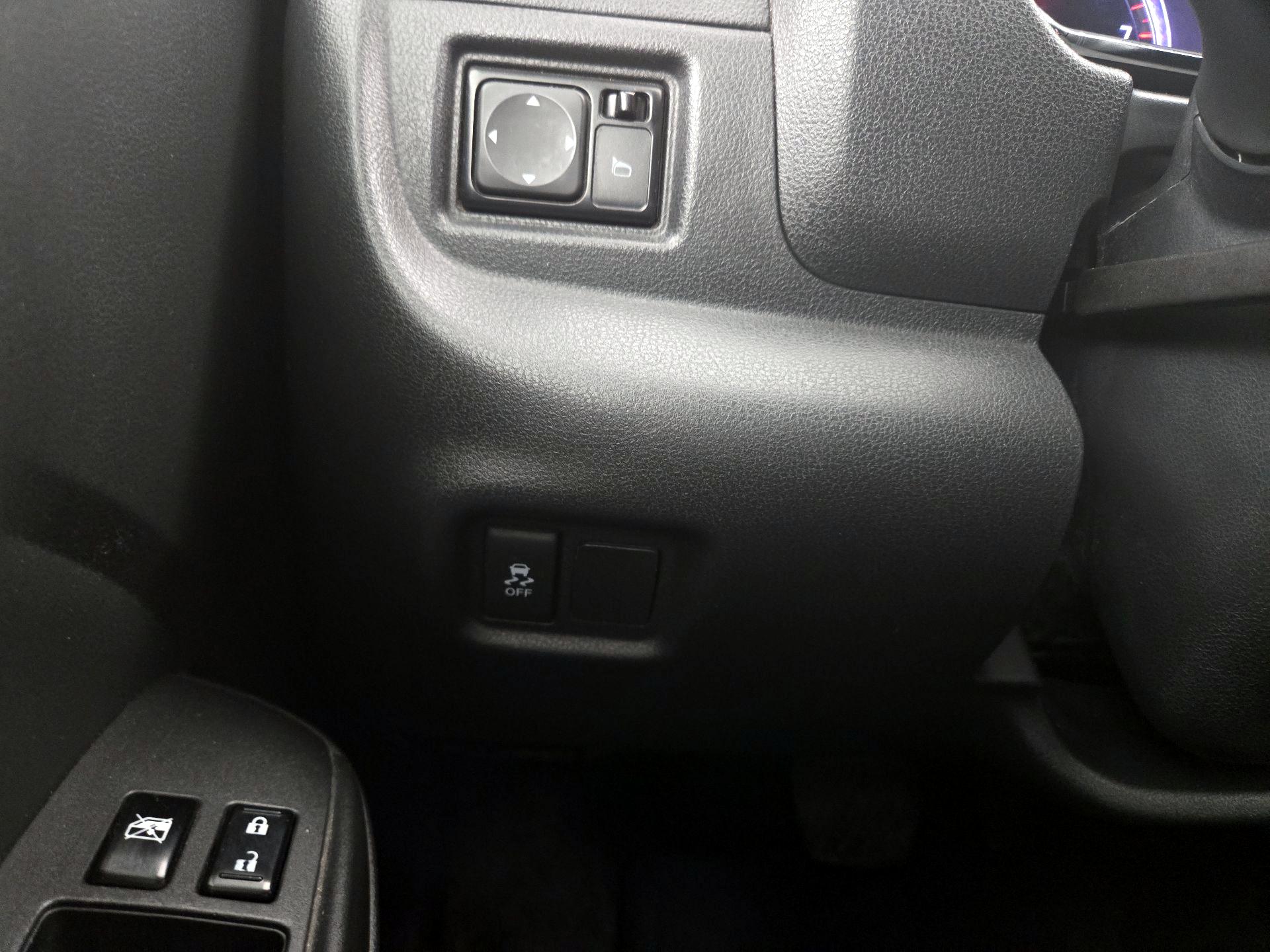 Thumbnail: 2016 Nissan Versa - 13